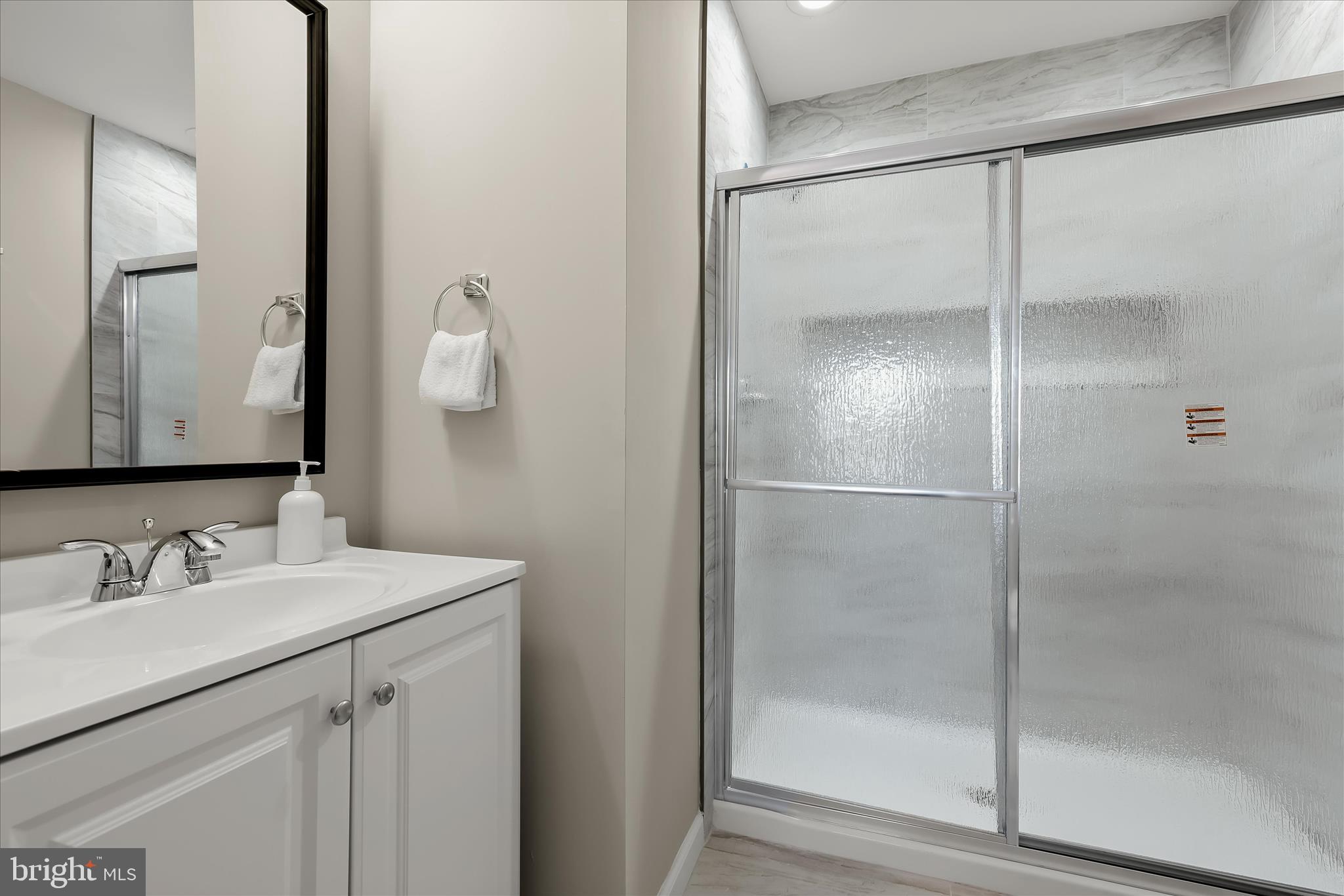 COUNTRY WALK - Residential