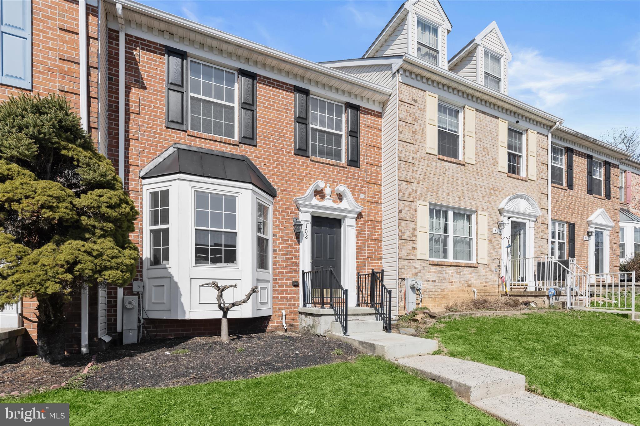 COUNTRY WALK - Residential