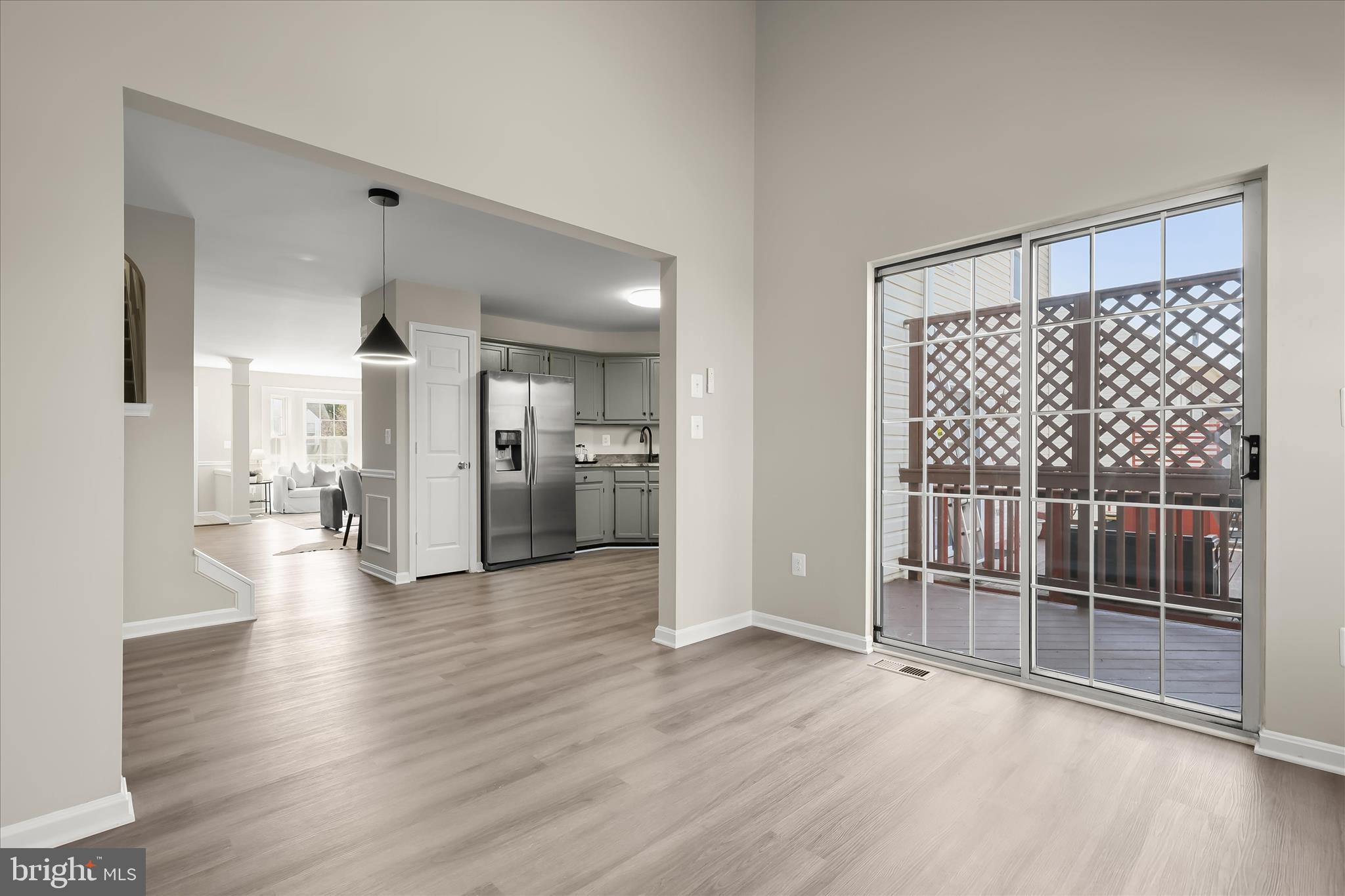 COUNTRY WALK - Residential