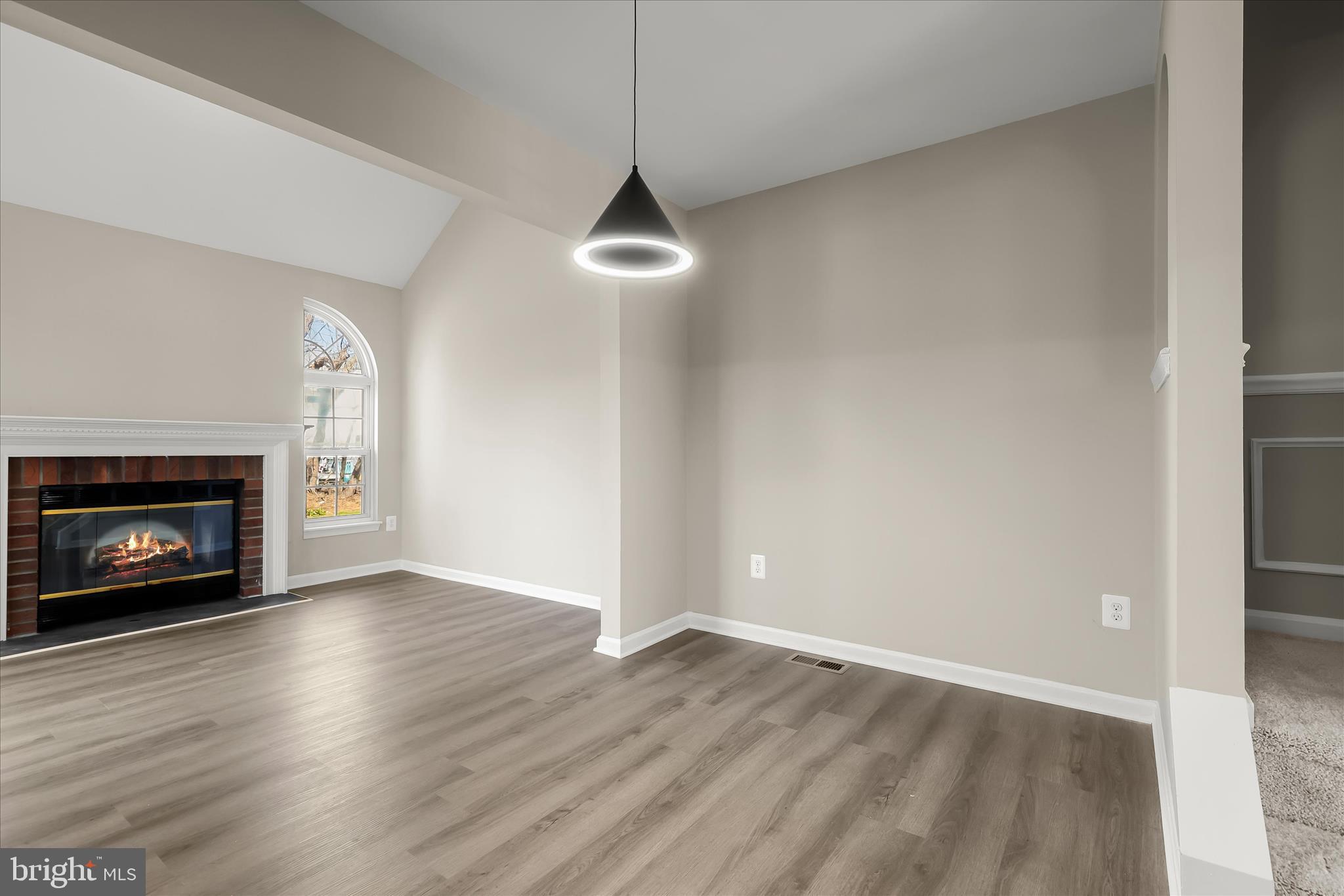 COUNTRY WALK - Residential