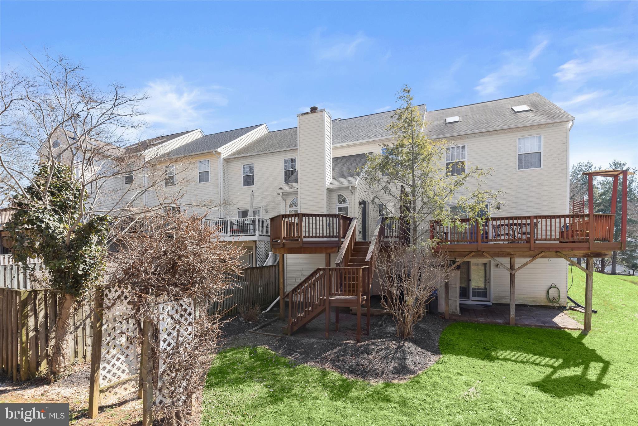 COUNTRY WALK - Residential