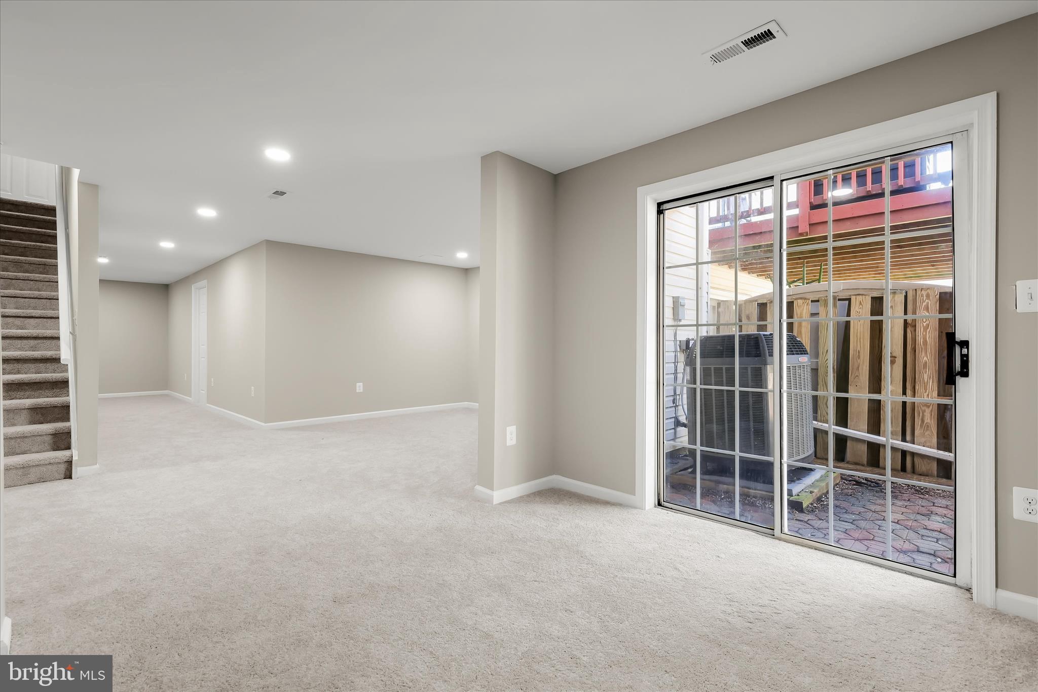 COUNTRY WALK - Residential