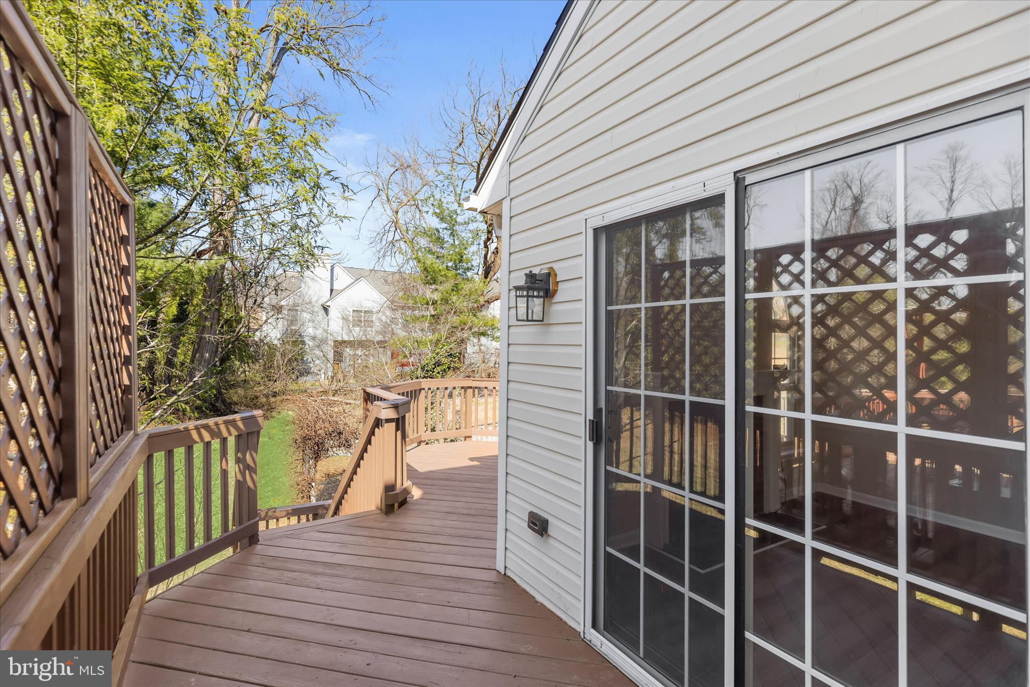 COUNTRY WALK - Residential