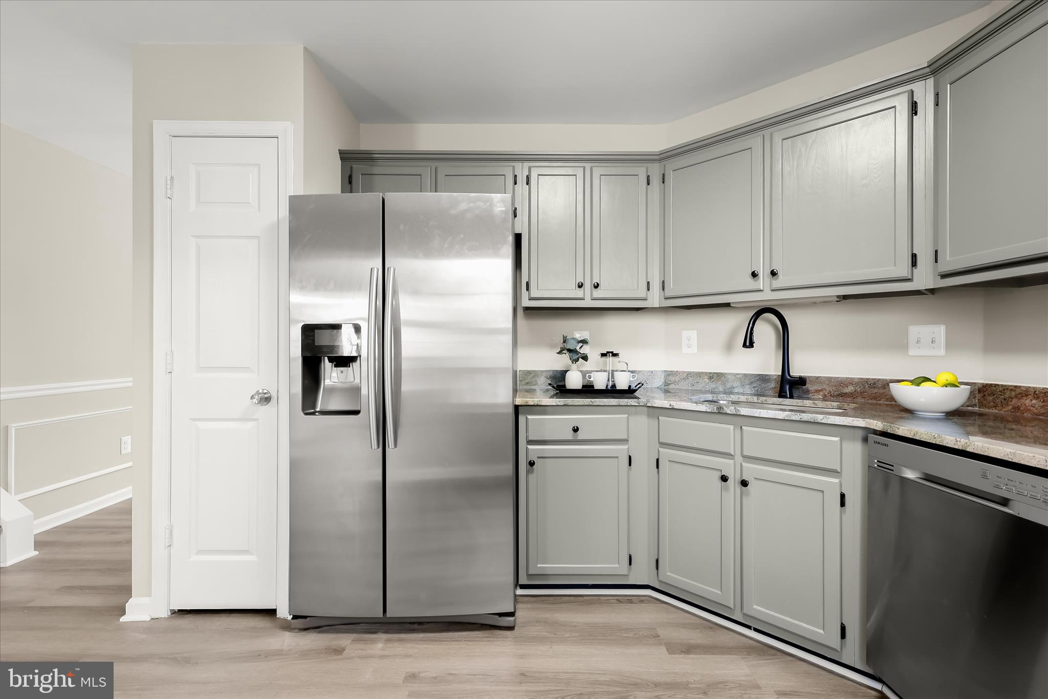 COUNTRY WALK - Residential