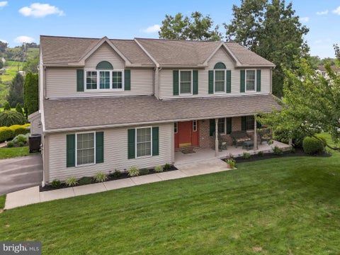 Homes For Sale - 5010 Rising Sun Drive<br/> Berks County, DOUGLASSVILLE, PA 19518