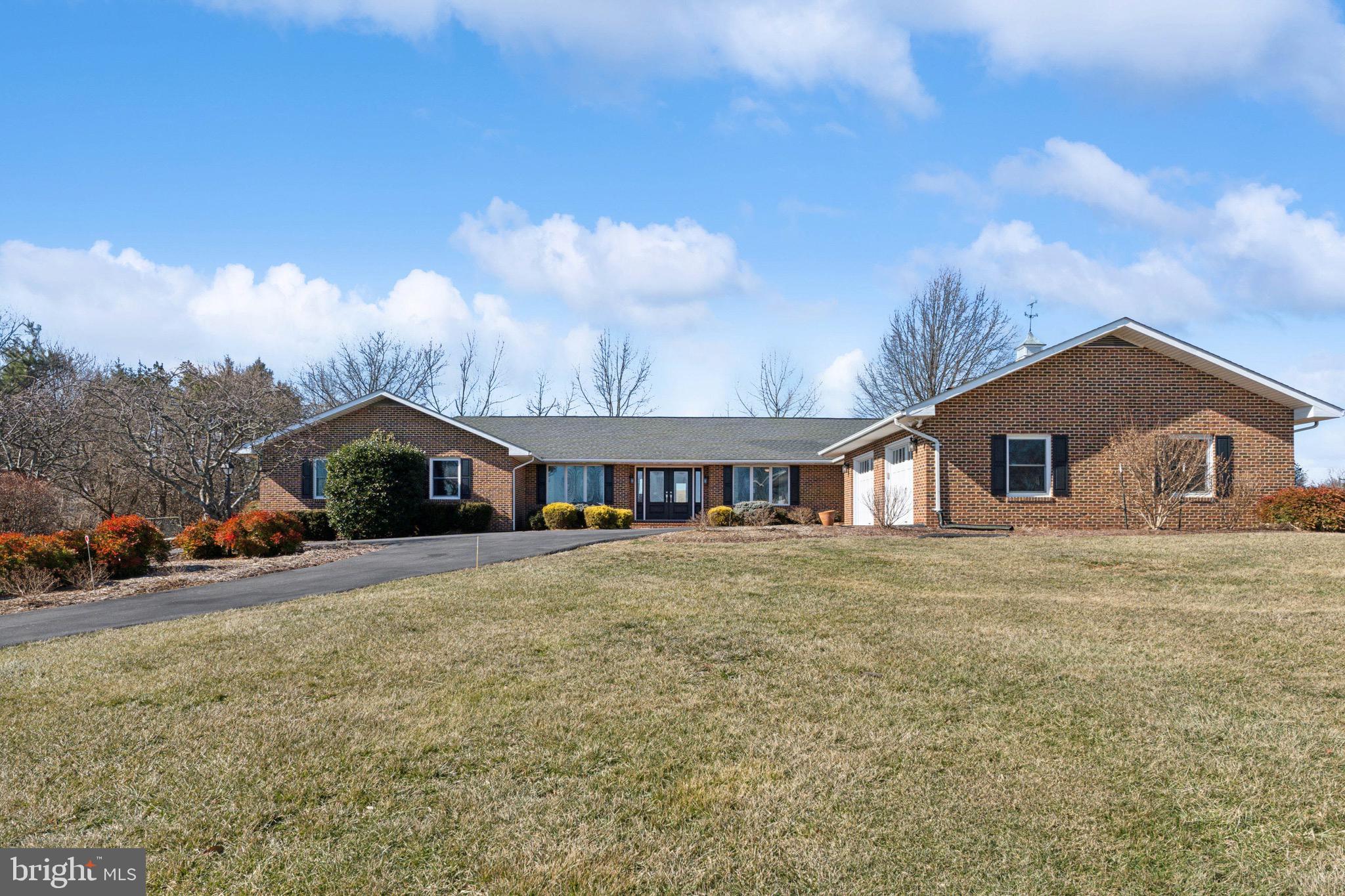 CLAYHILL FARM - Residential