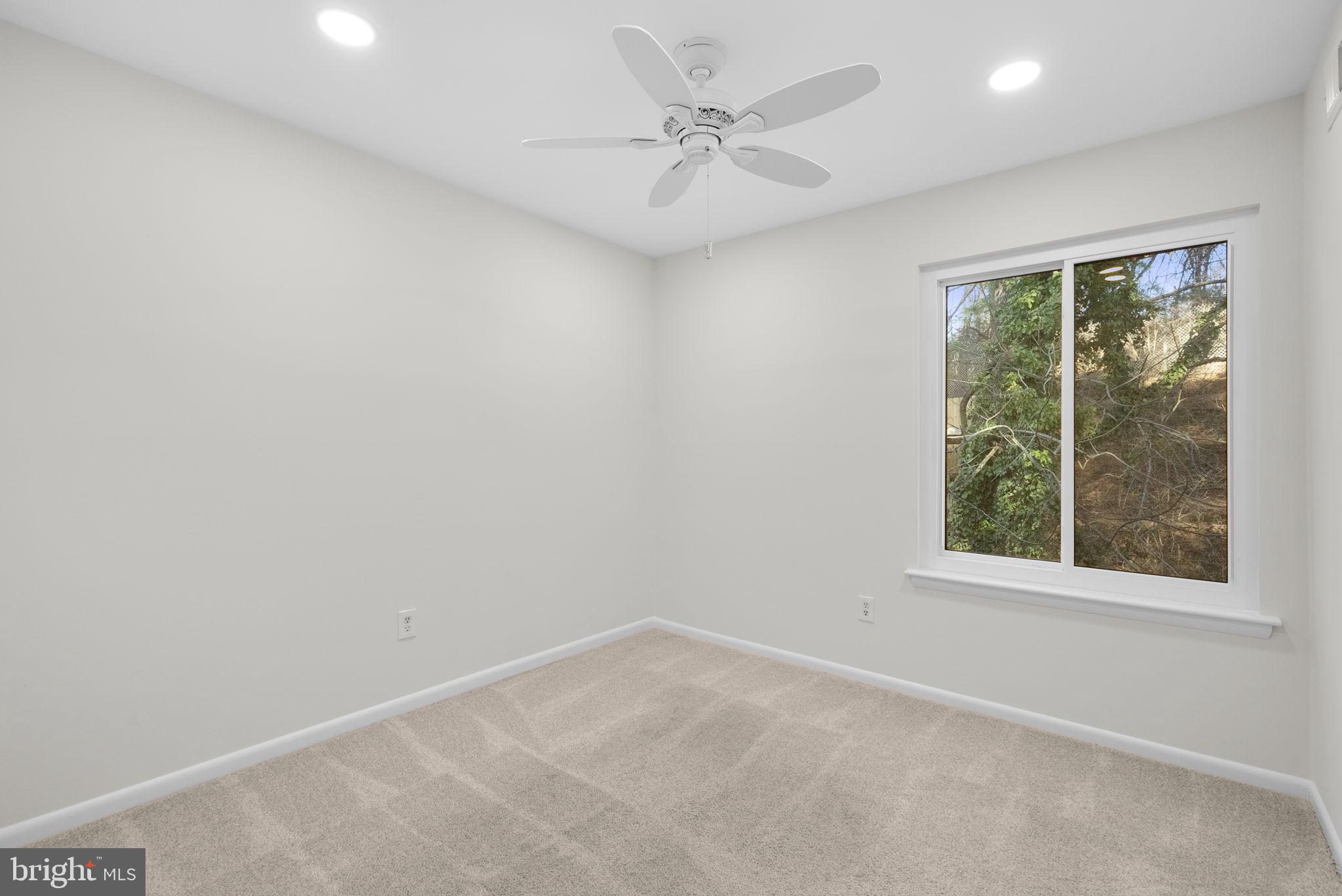 WATKINS GLEN - Residential