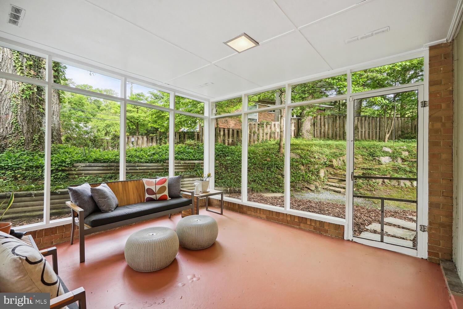 CREST PARK - Residential