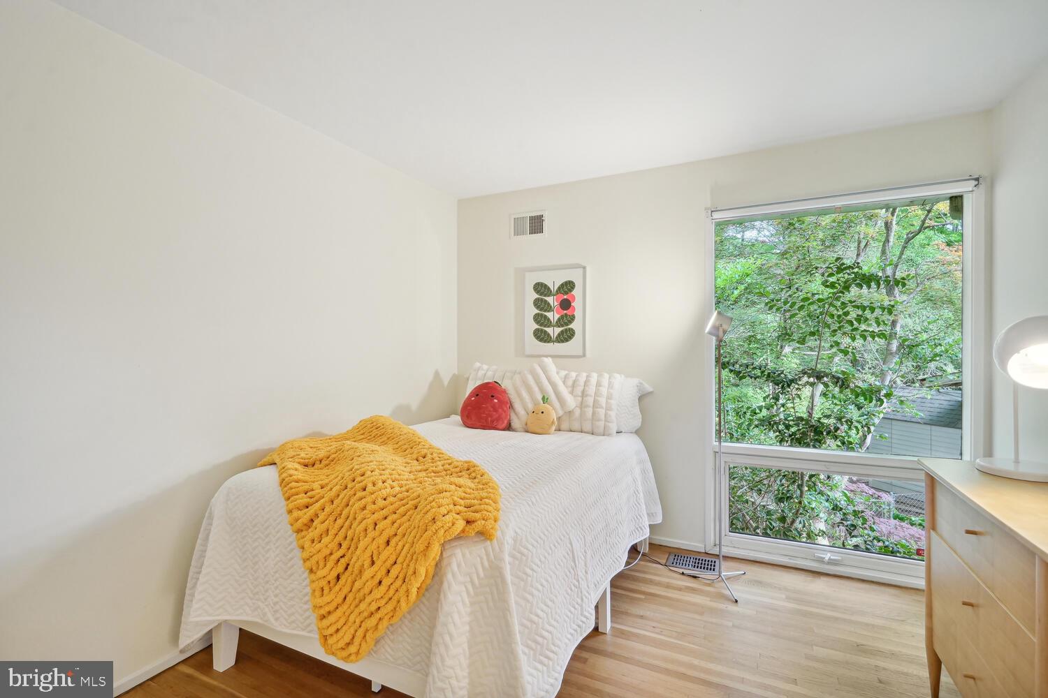 CREST PARK - Residential