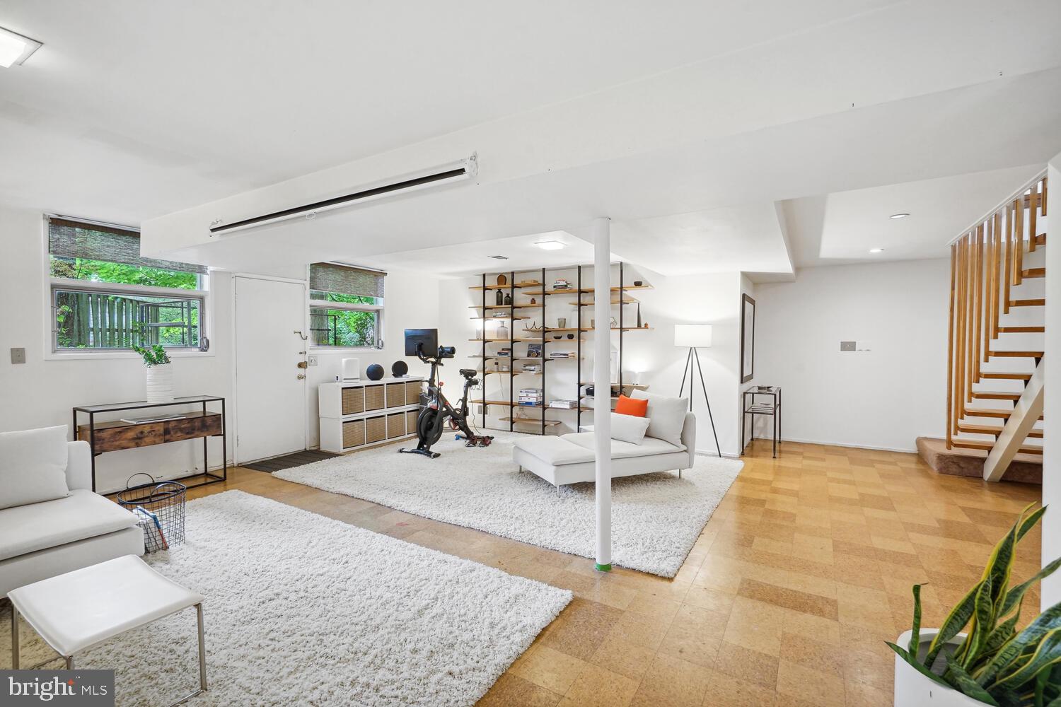 CREST PARK - Residential