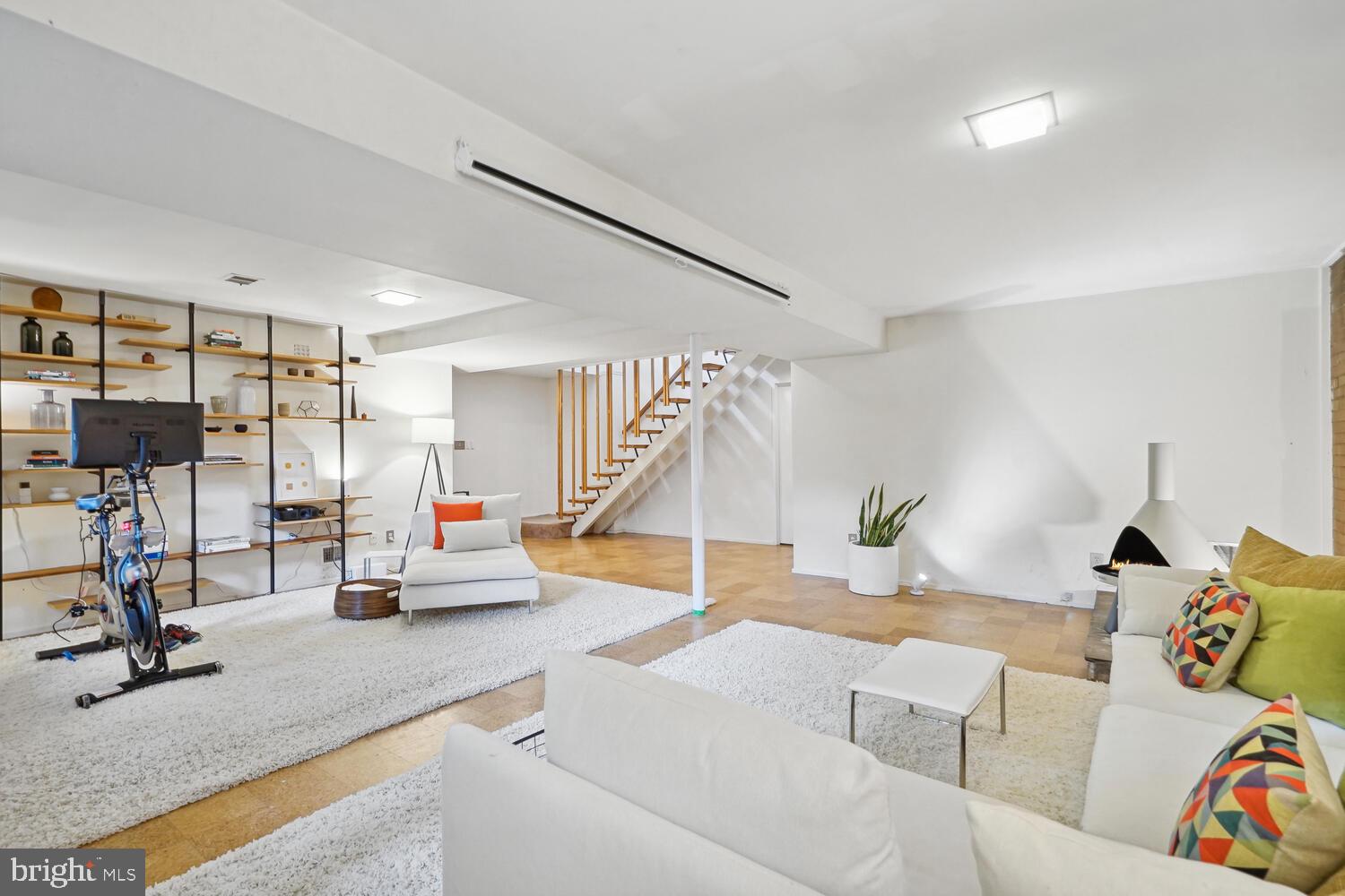 CREST PARK - Residential