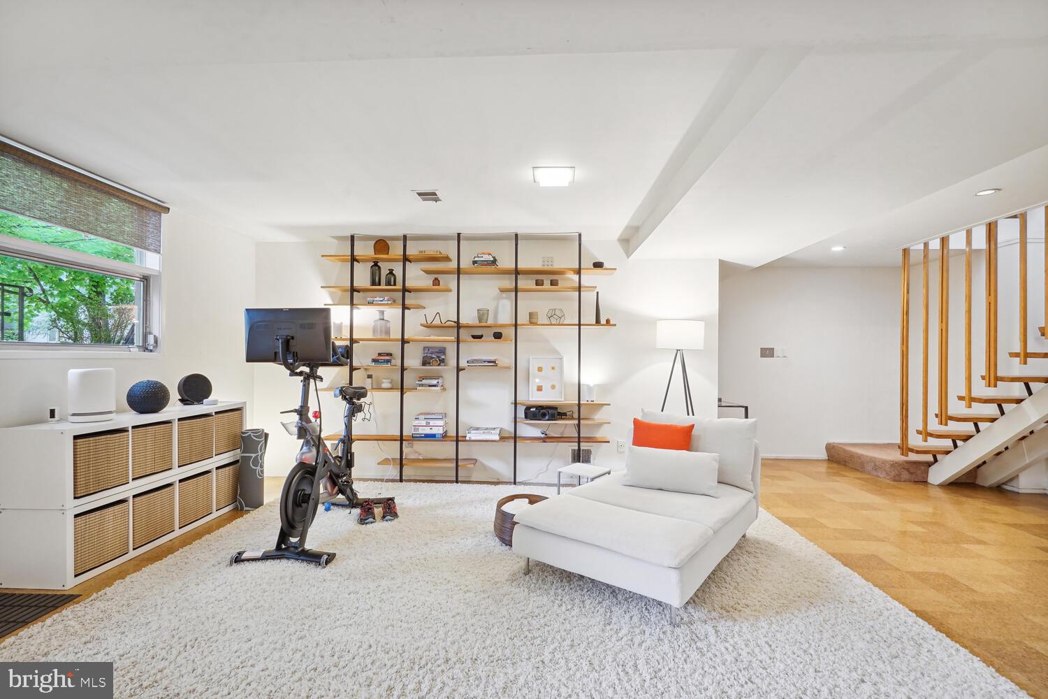 CREST PARK - Residential