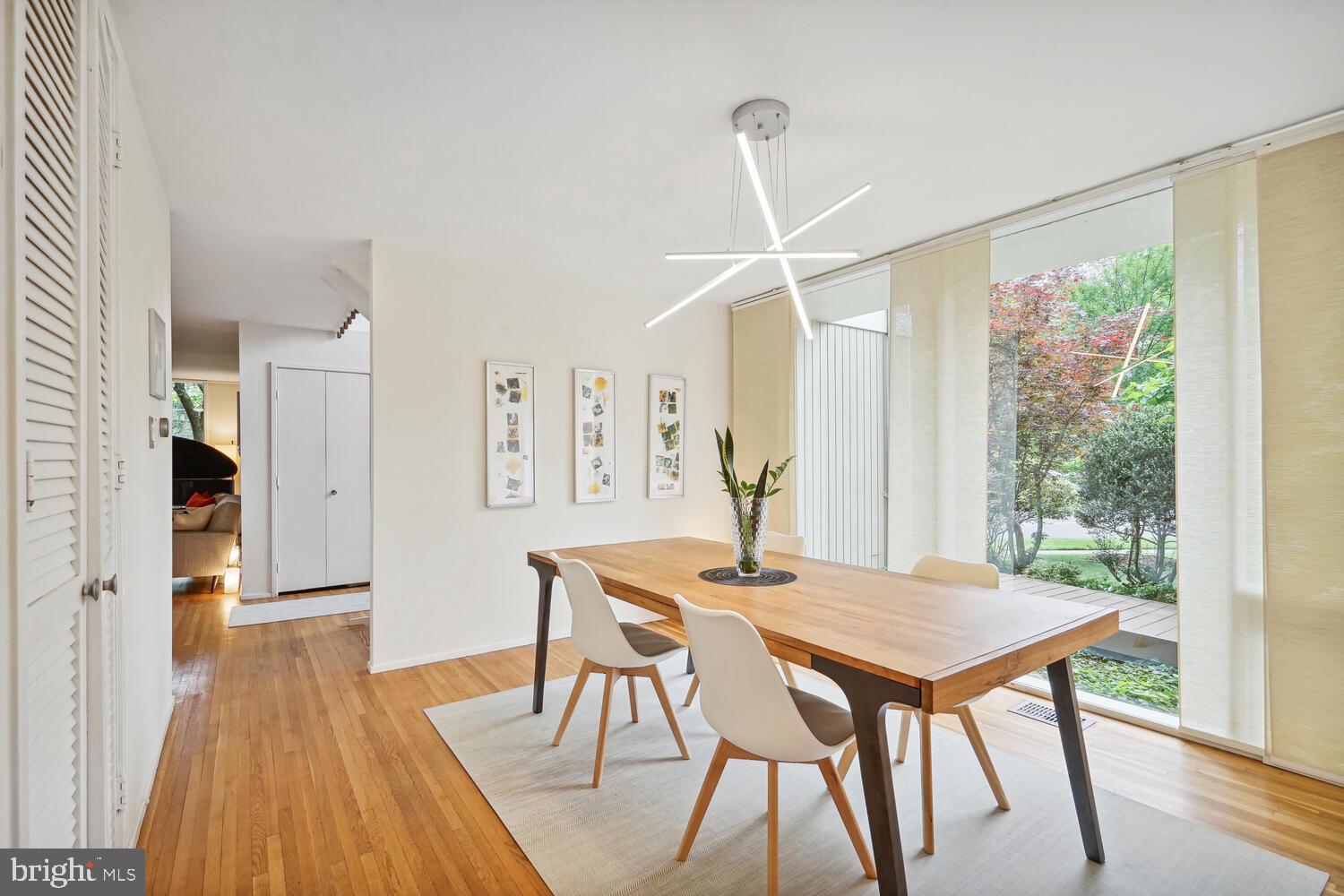 CREST PARK - Residential