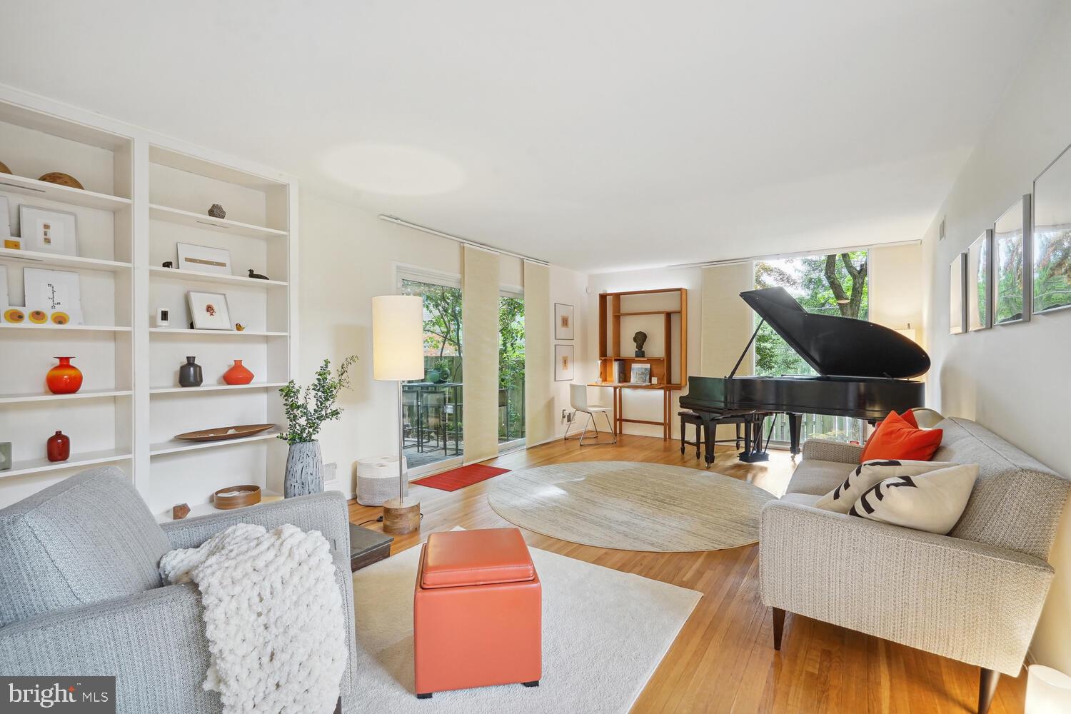 CREST PARK - Residential