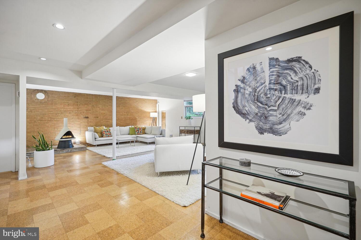 CREST PARK - Residential