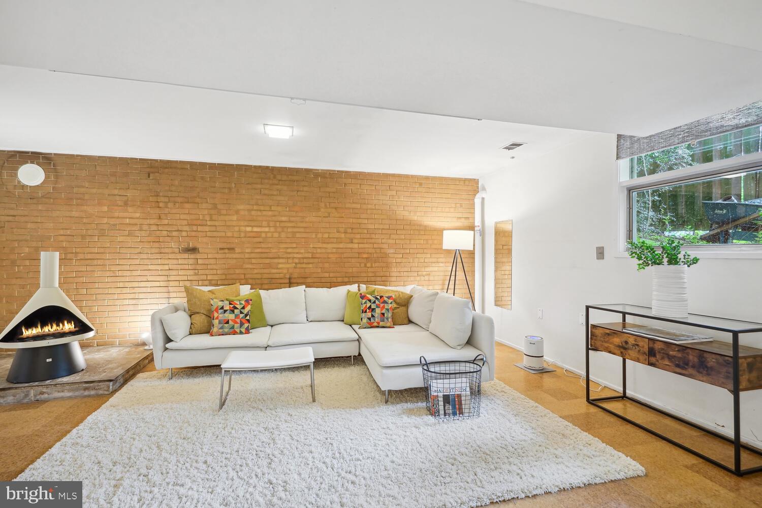 CREST PARK - Residential