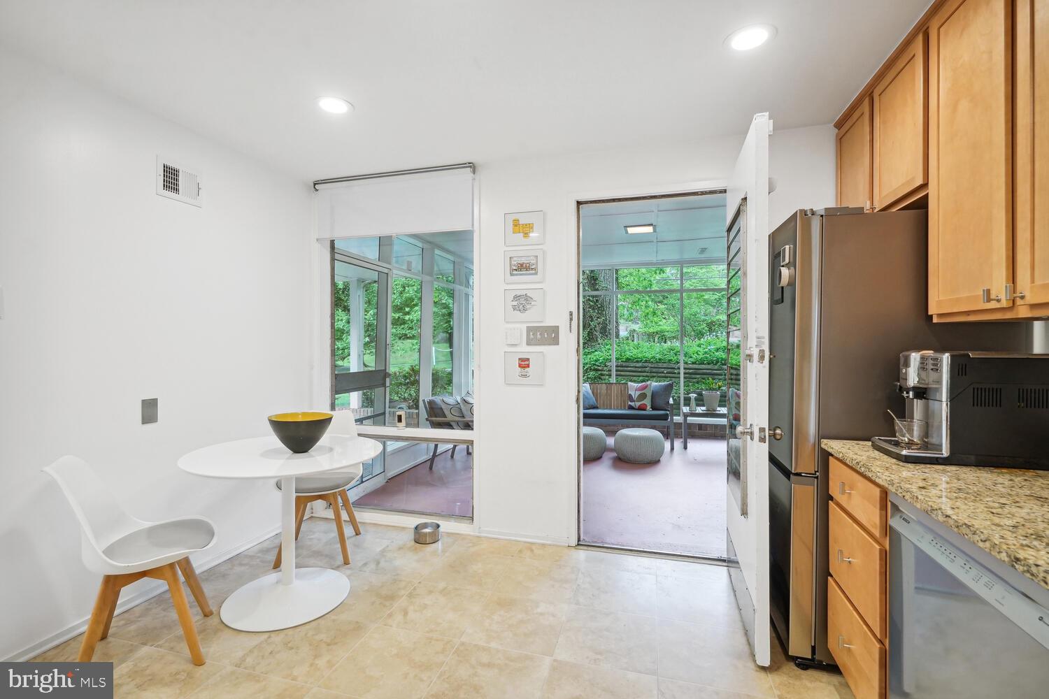 CREST PARK - Residential