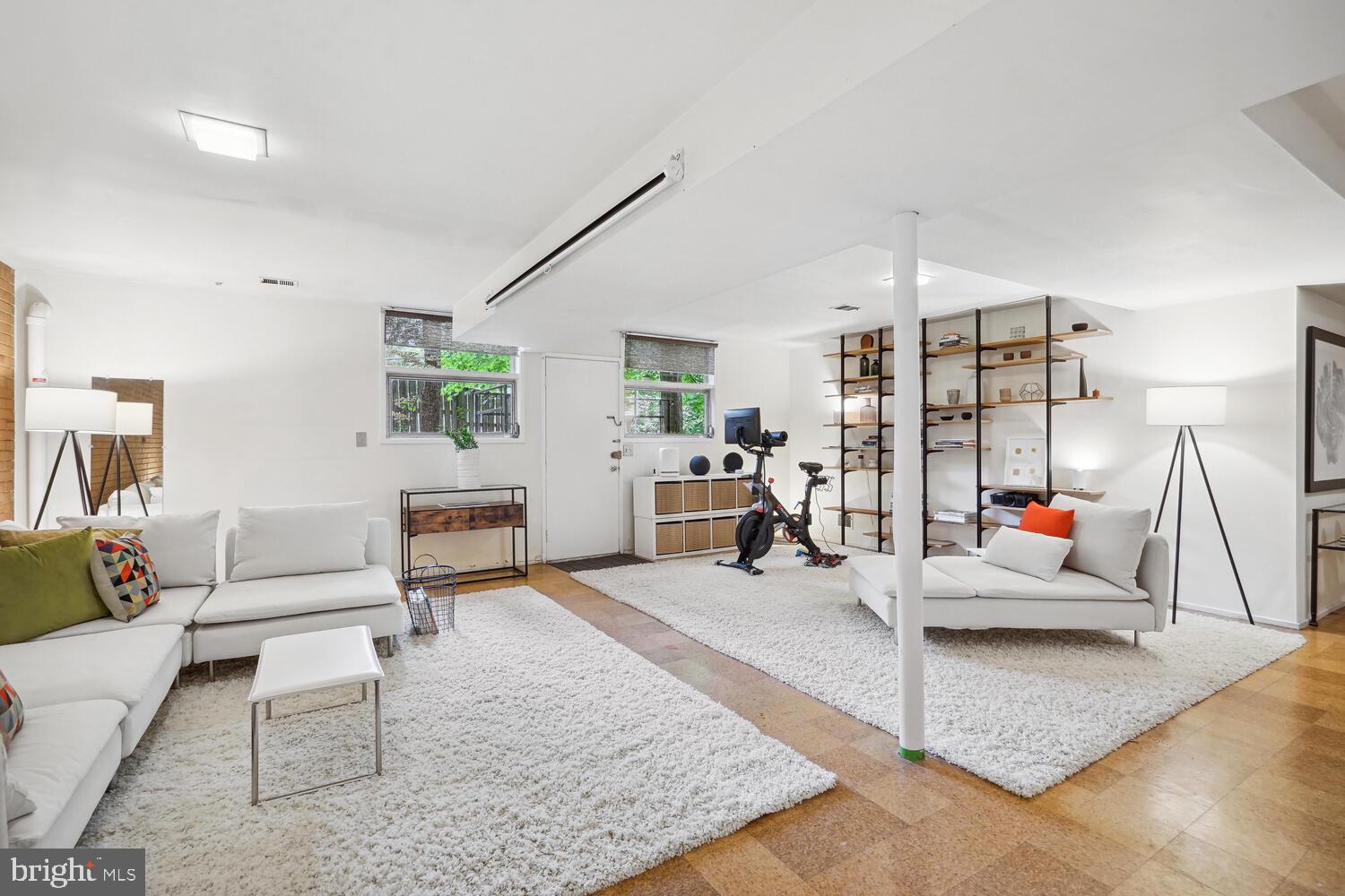 CREST PARK - Residential