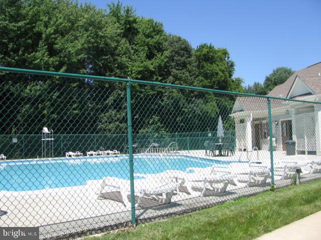 SOUTH MEADOWS - Residential