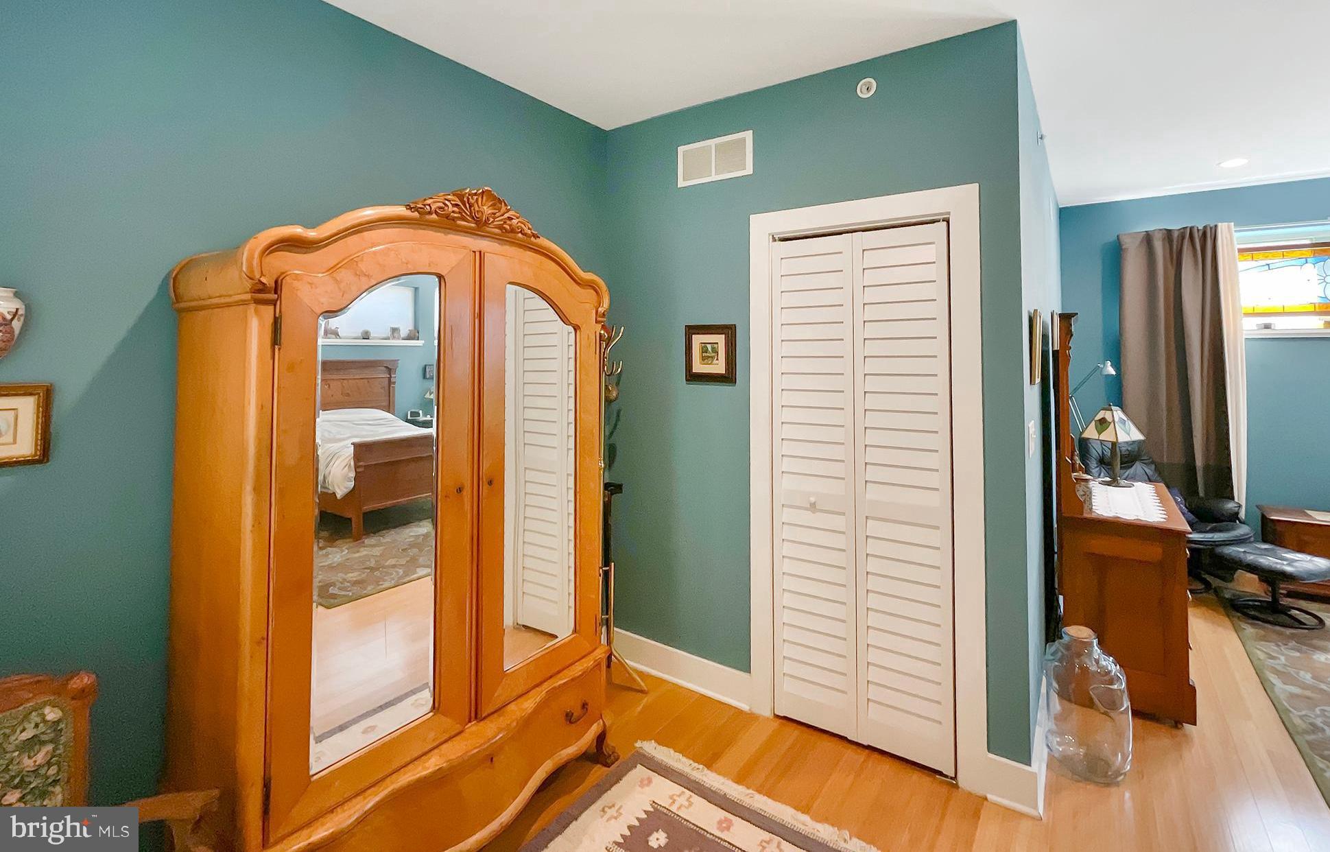 SPRING ARTS - Residential