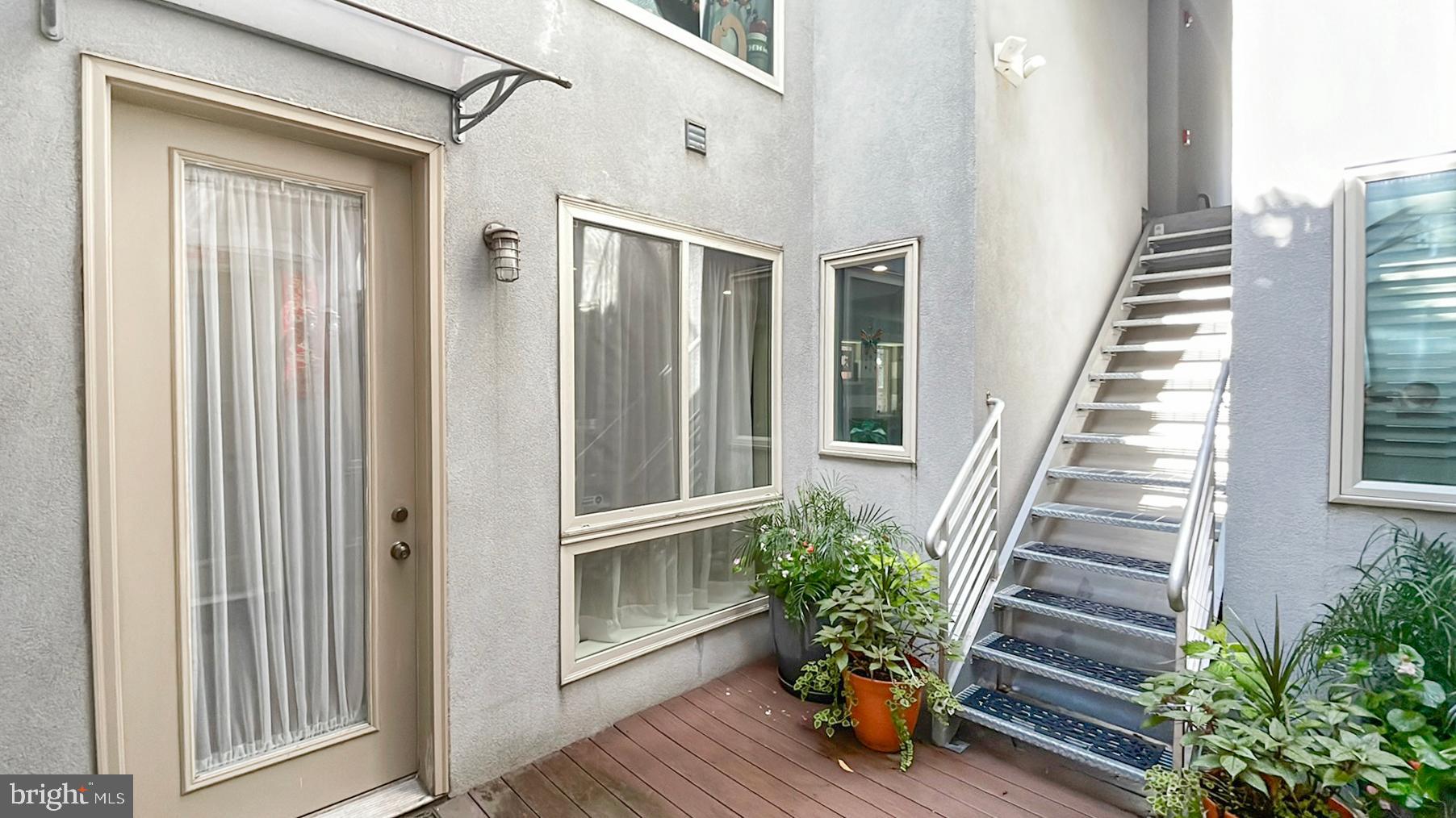 SPRING ARTS - Residential