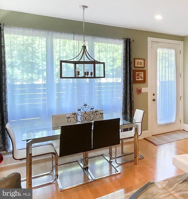 SPRING ARTS - Residential