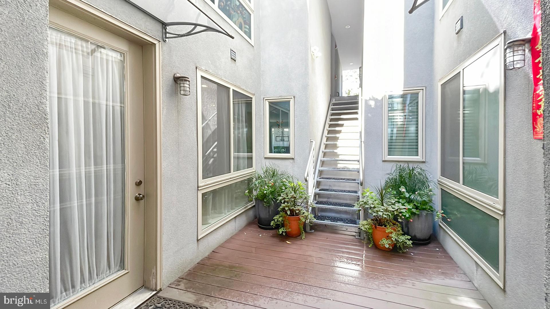 SPRING ARTS - Residential