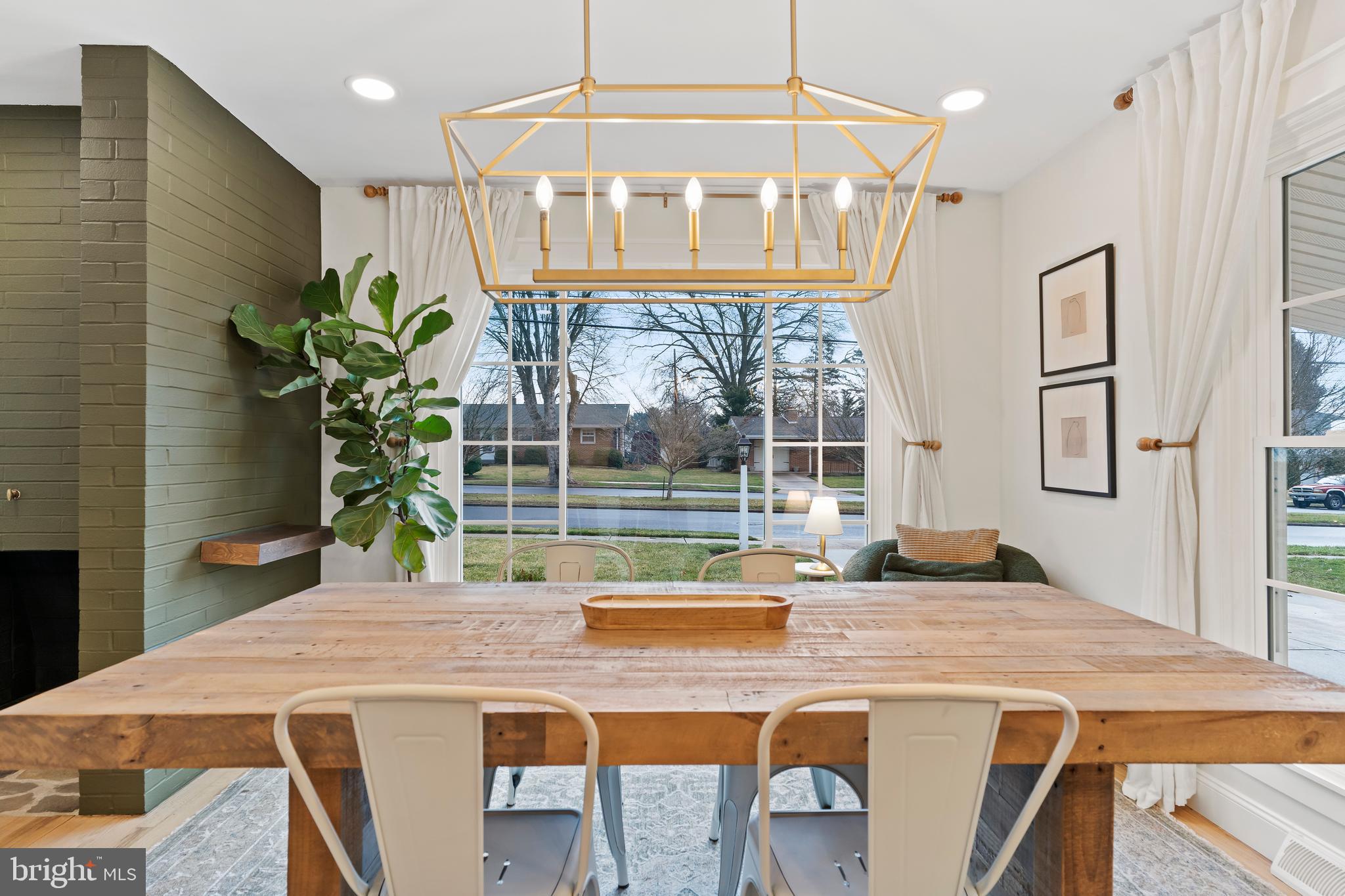 HOLLYWOOD - Residential