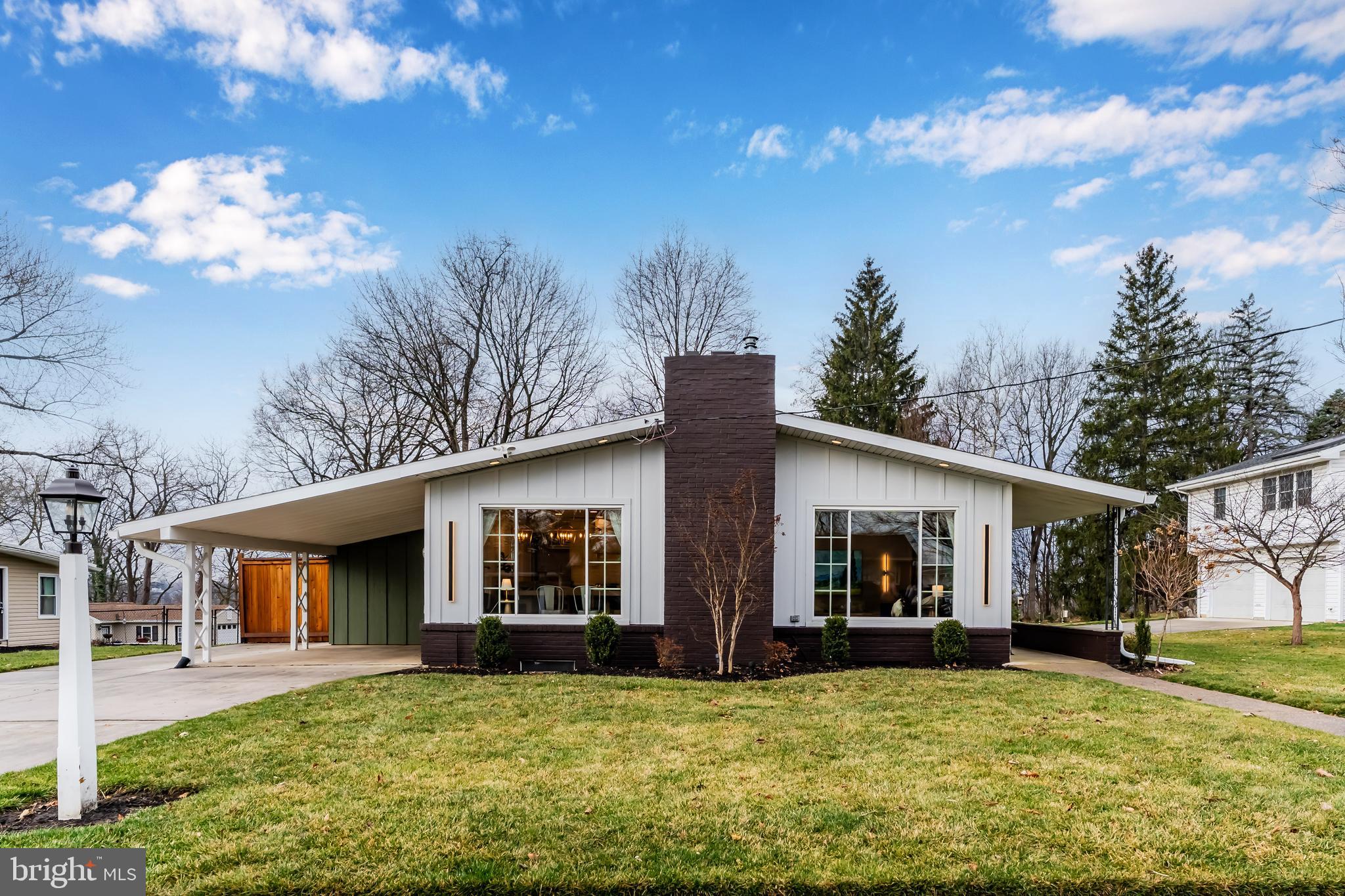 HOLLYWOOD - Residential