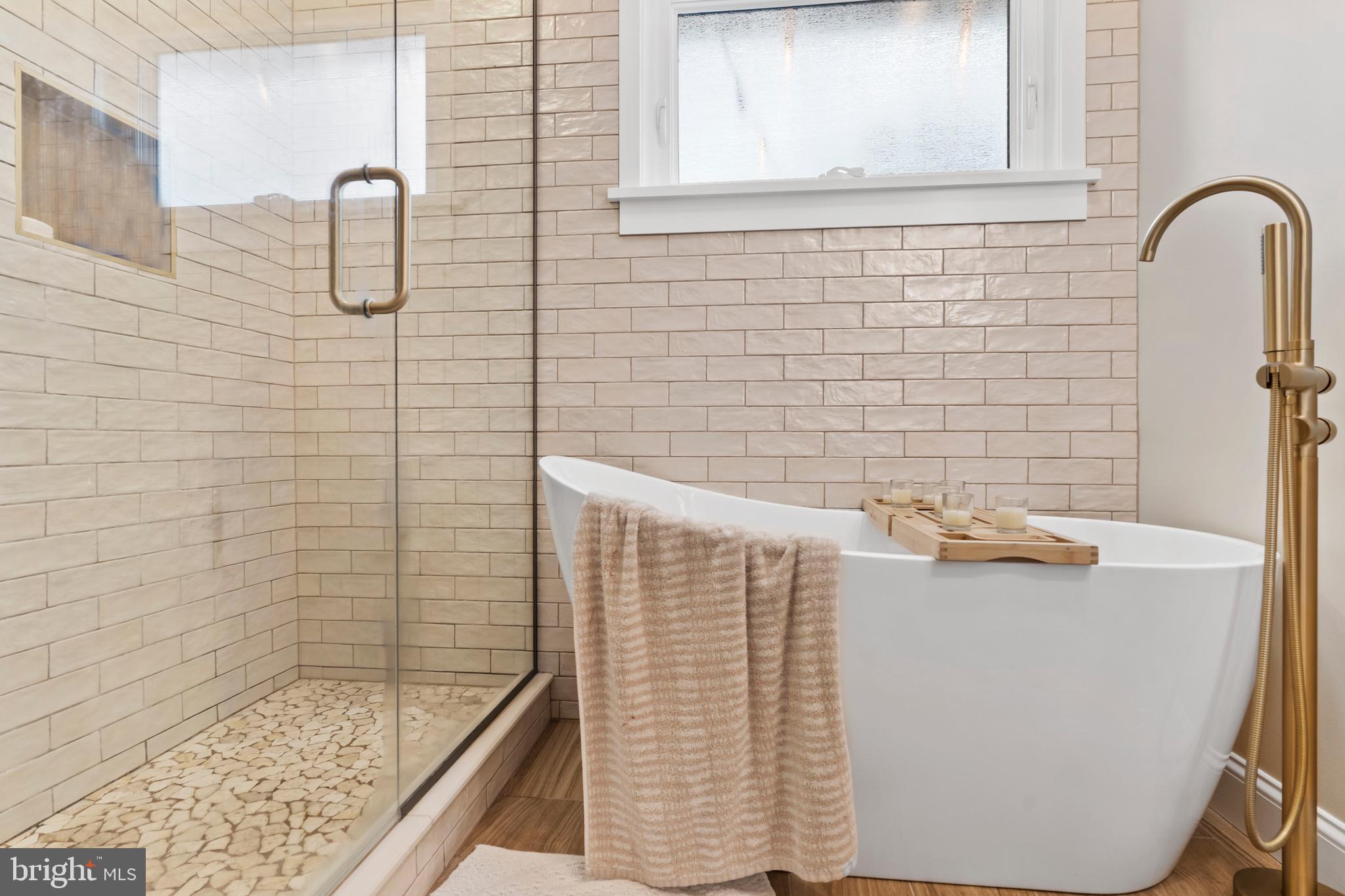 HOLLYWOOD - Residential