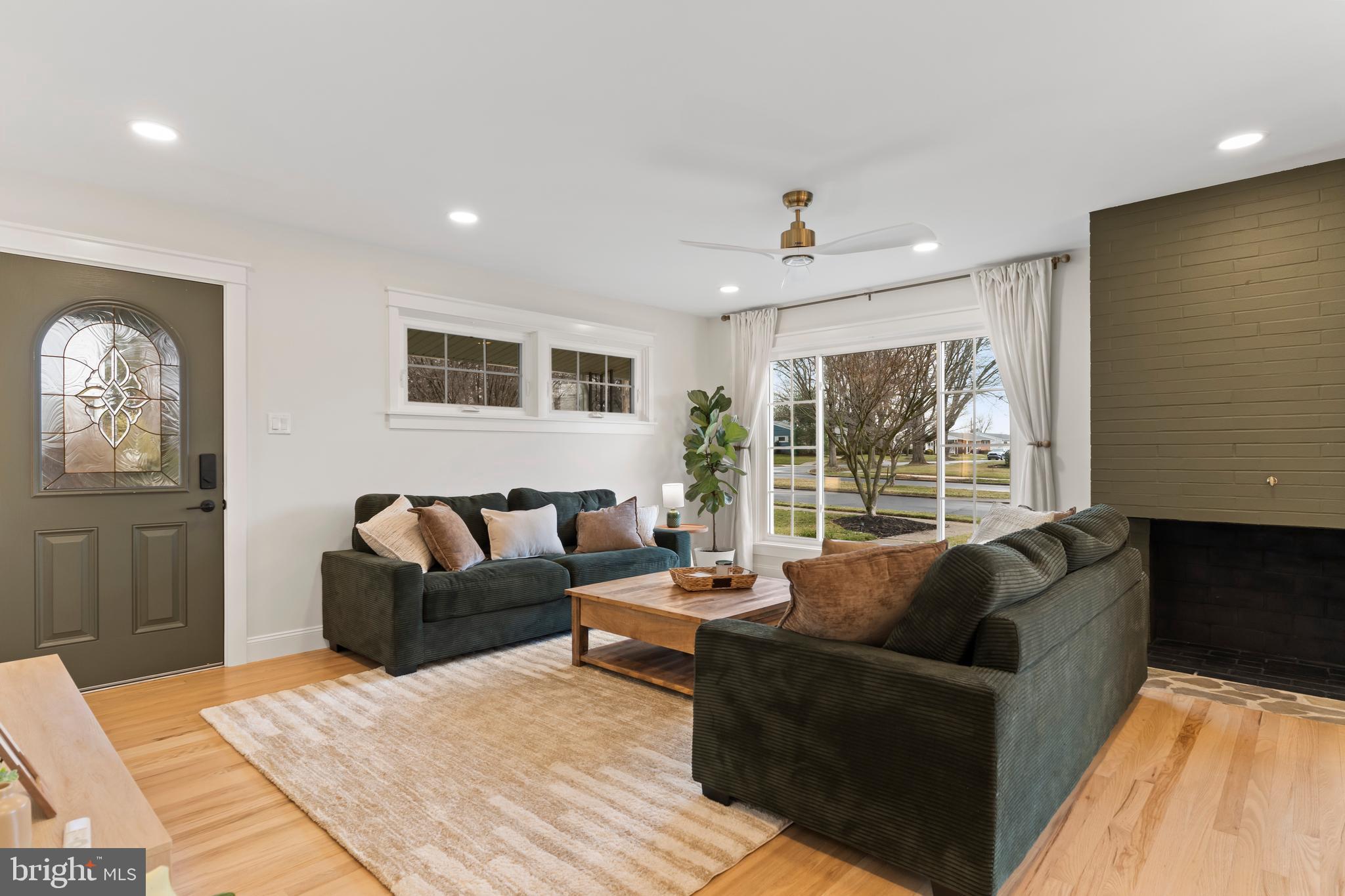 HOLLYWOOD - Residential