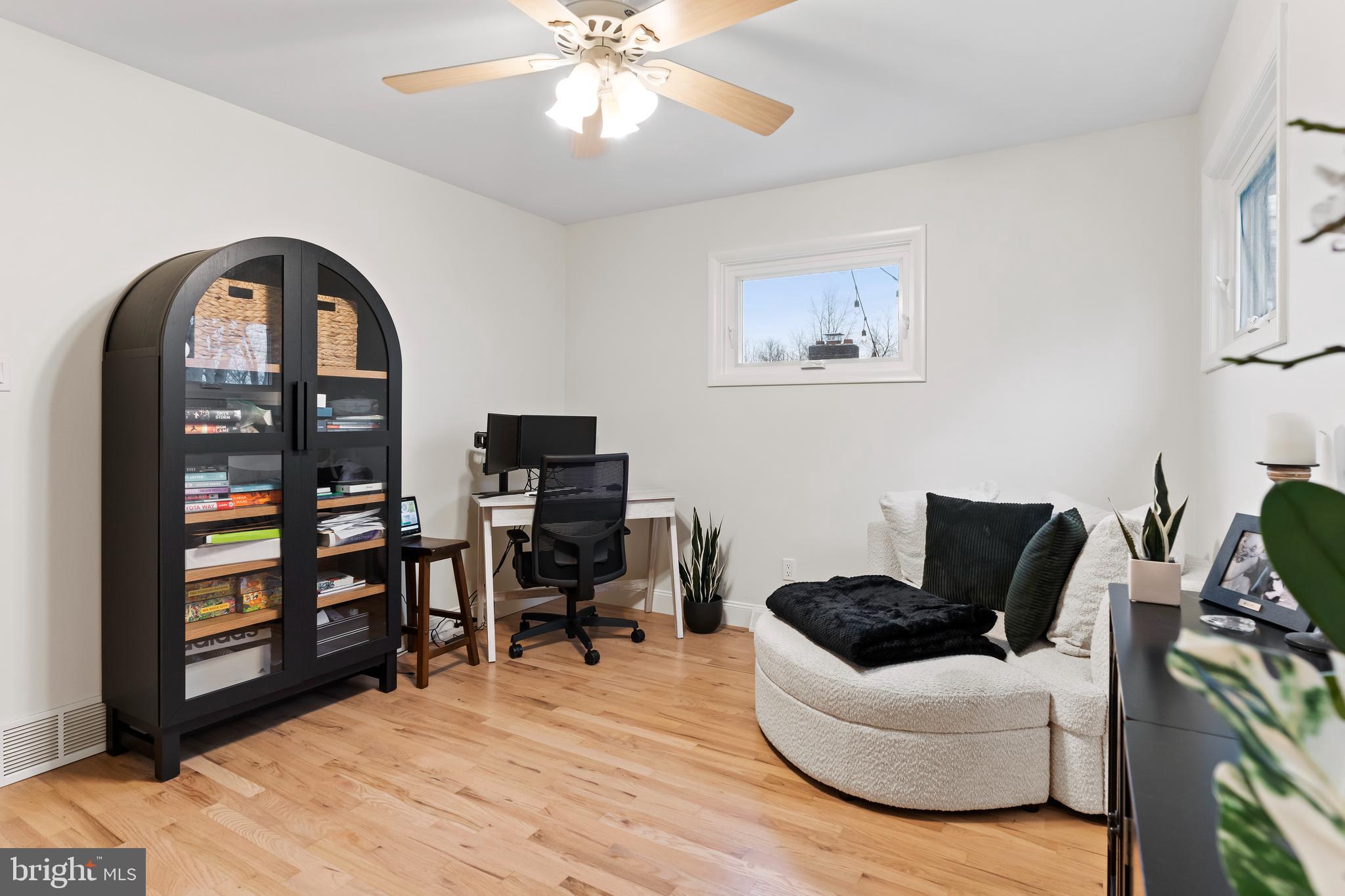 HOLLYWOOD - Residential