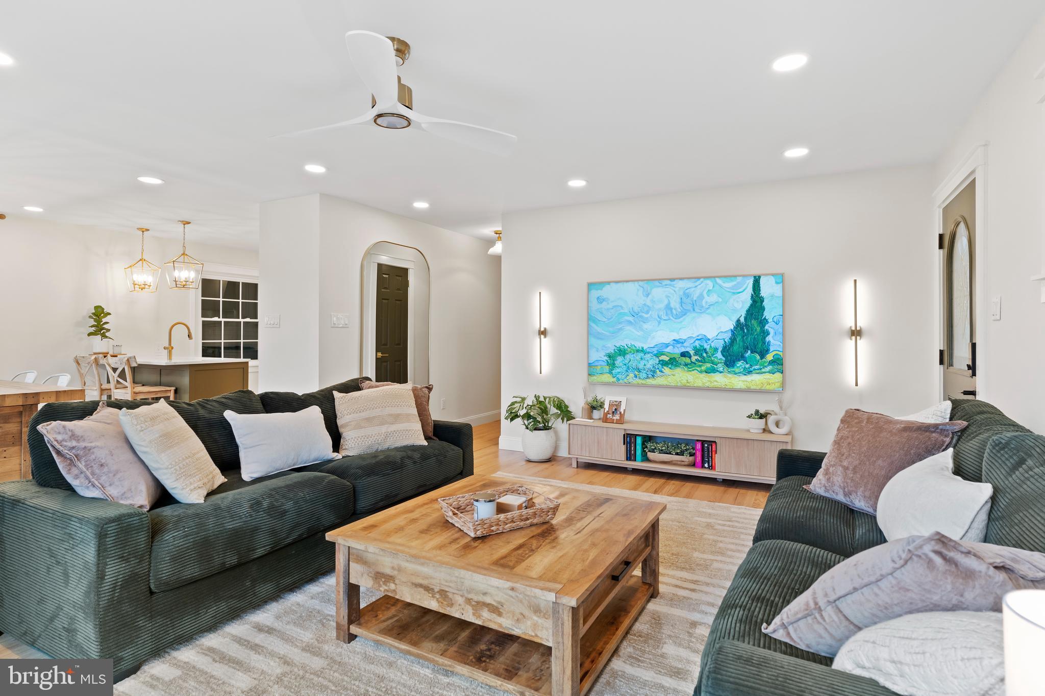 HOLLYWOOD - Residential