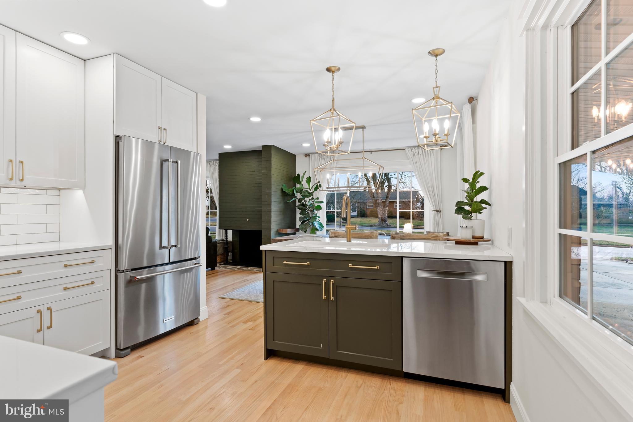 HOLLYWOOD - Residential