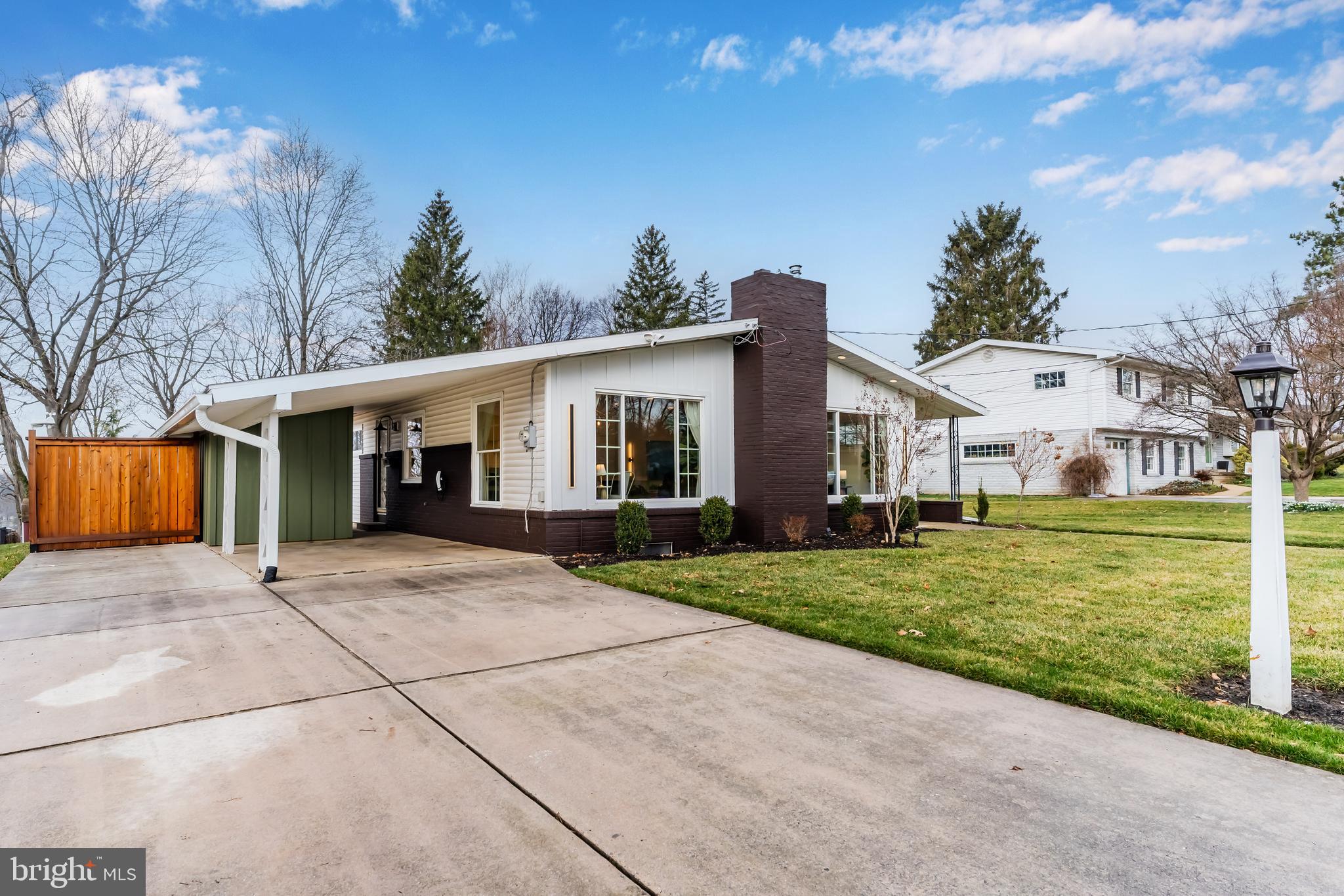 HOLLYWOOD - Residential