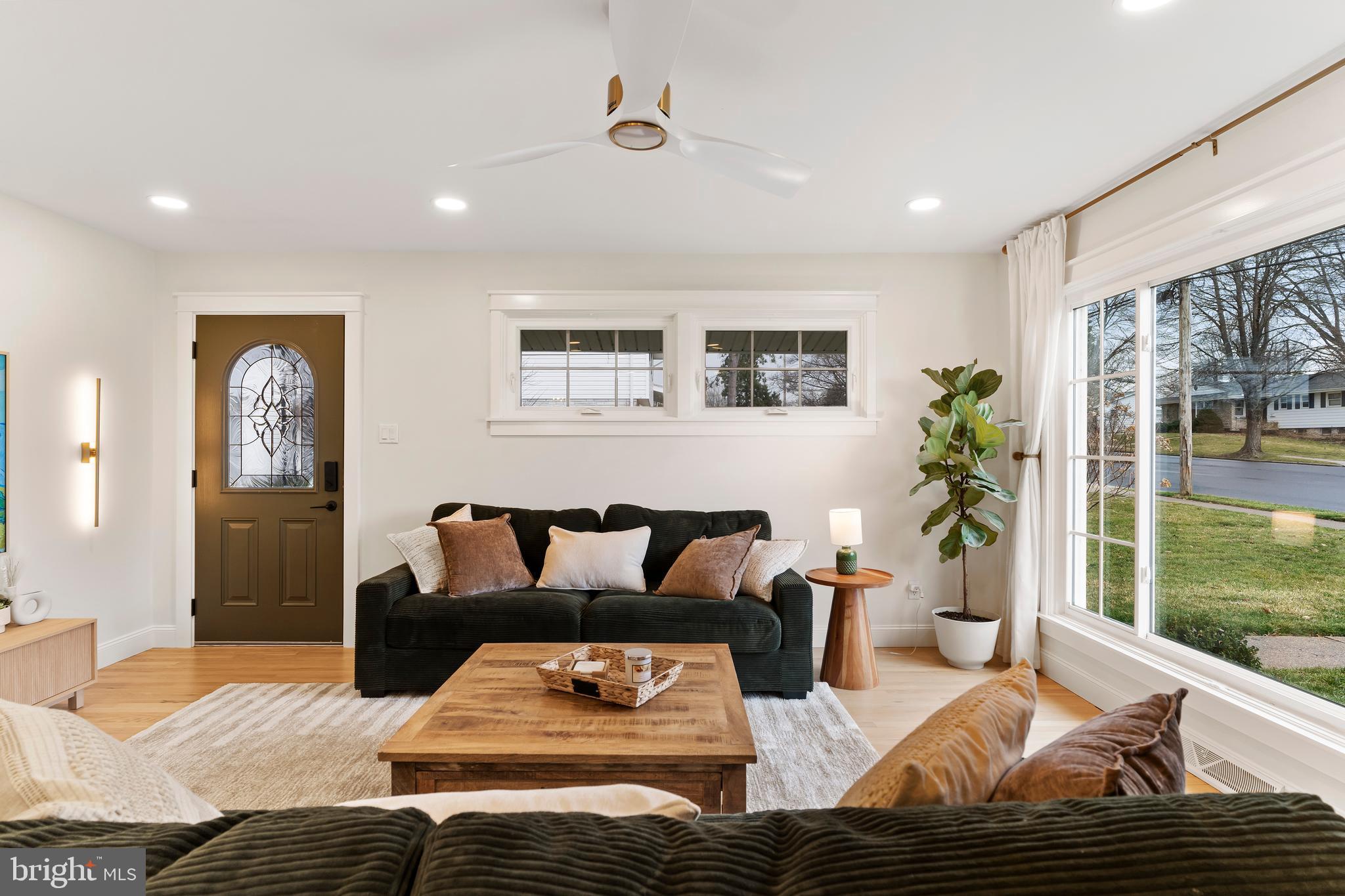 HOLLYWOOD - Residential