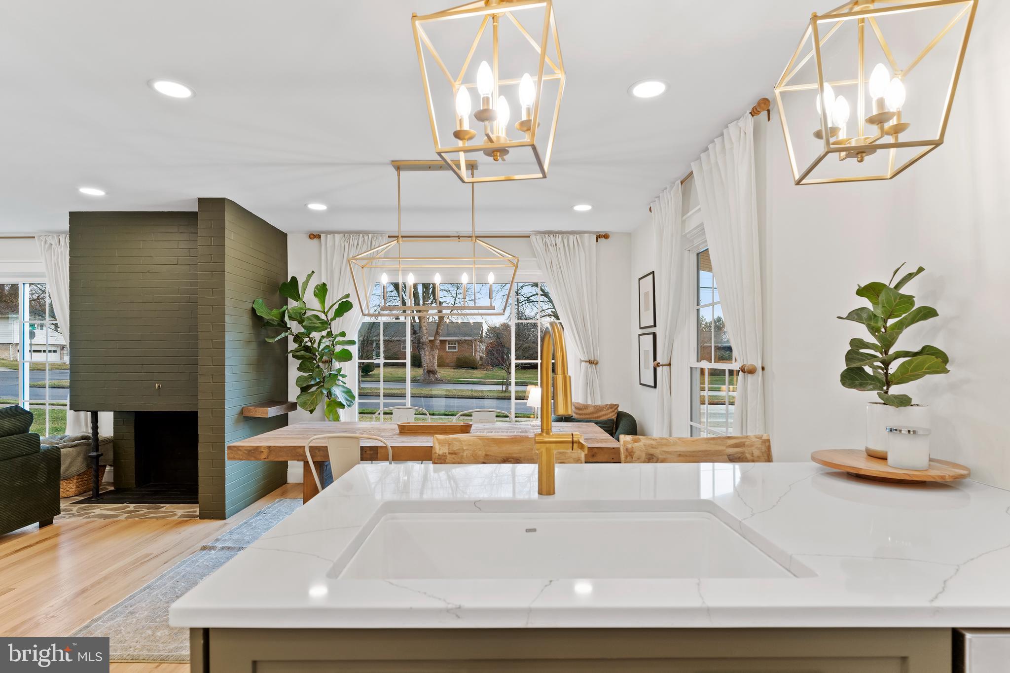 HOLLYWOOD - Residential