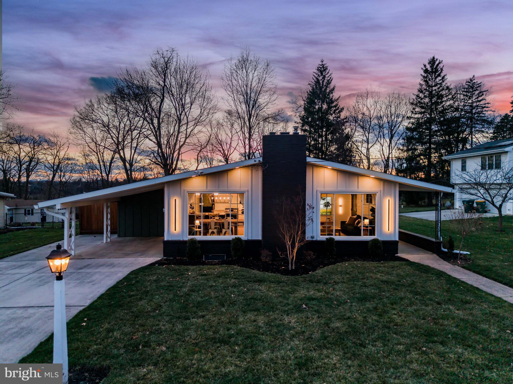 HOLLYWOOD - Residential