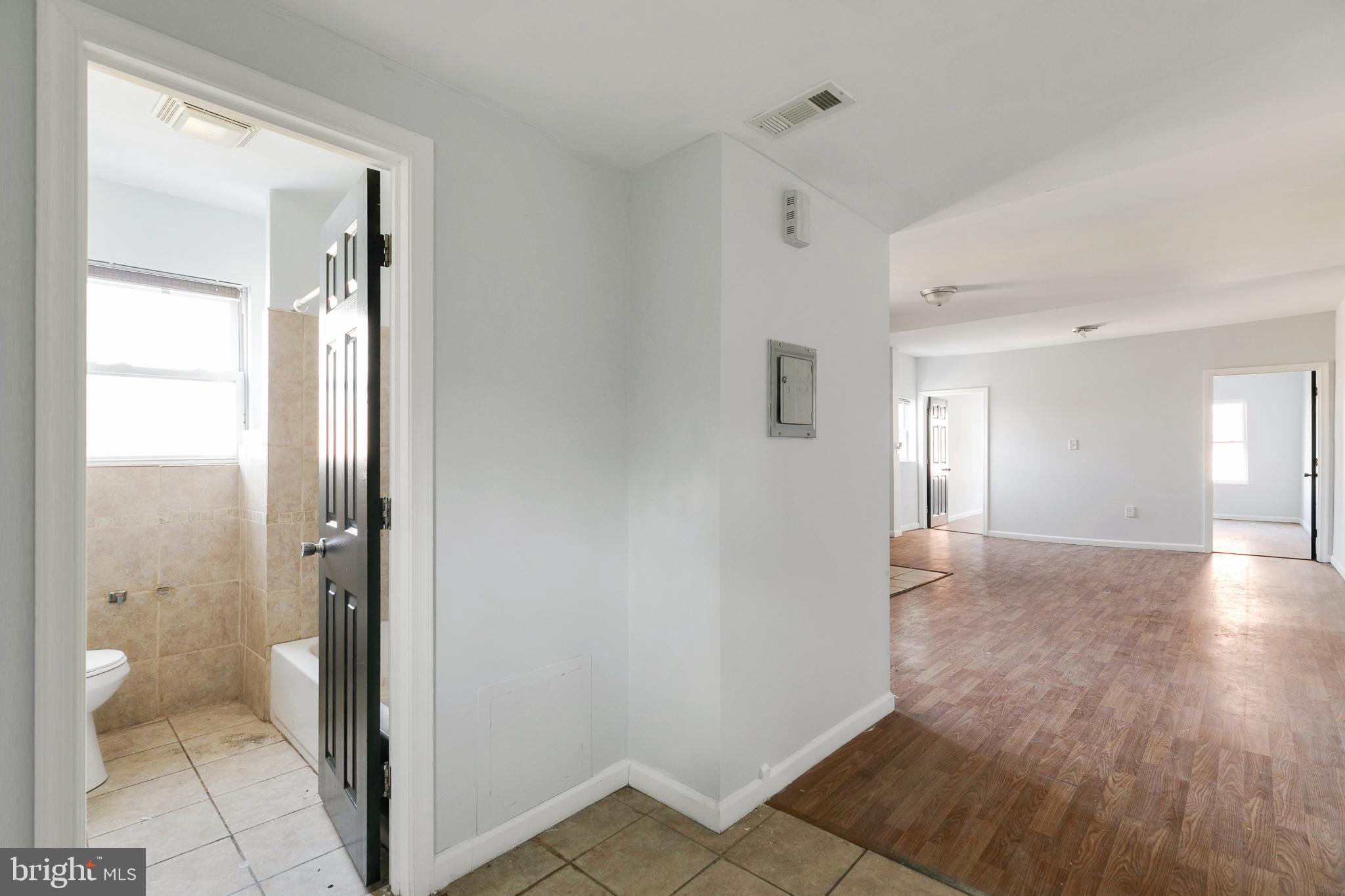 POINT BREEZE - Residential Income