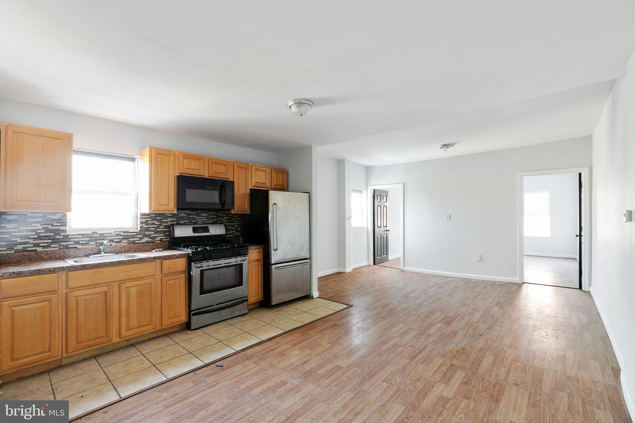 POINT BREEZE - Residential Income