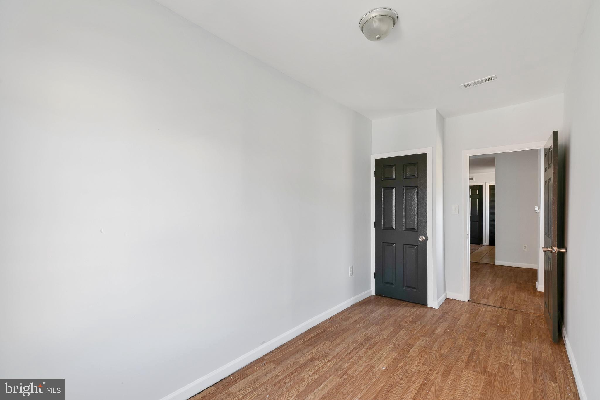 POINT BREEZE - Residential Income