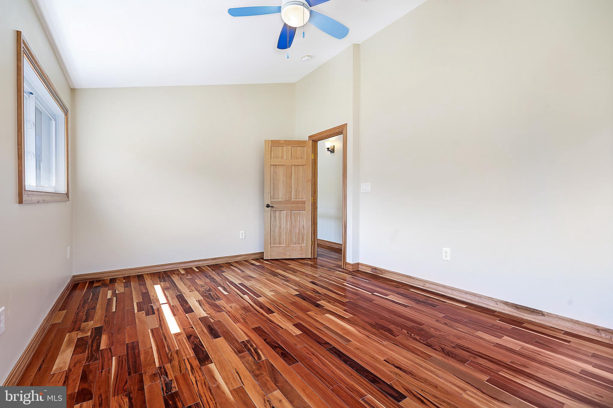 RIDGELEY - Residential