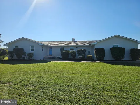 686 Smith Point Road, Reedville, VA MLS: VANV2001322