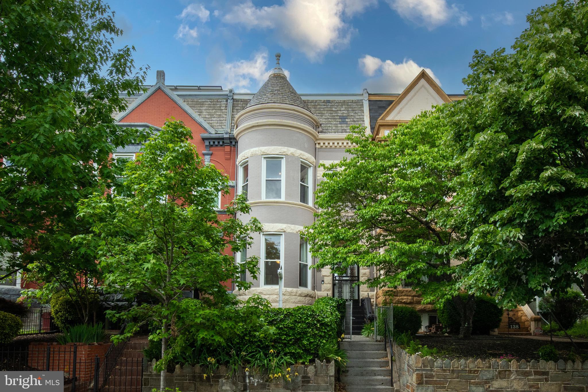 136 R STREET NE