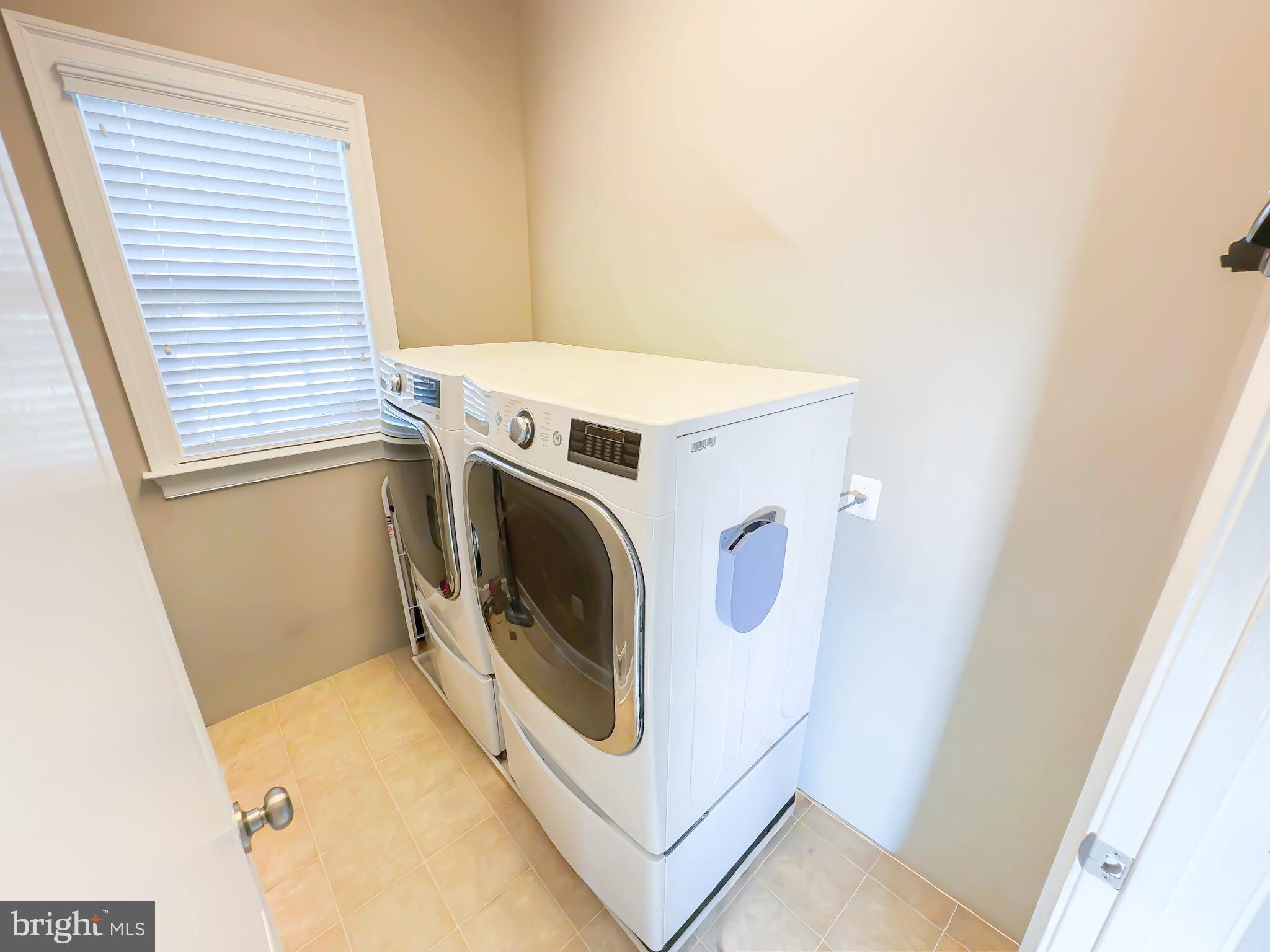 VILLAGES OF SAVANNAH - Residential