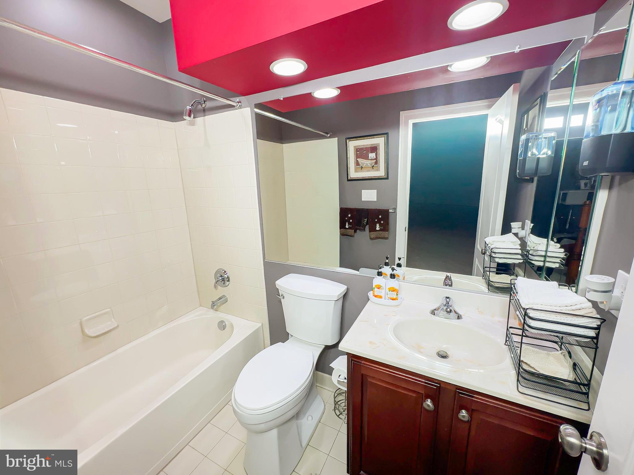 VILLAGES OF SAVANNAH - Residential