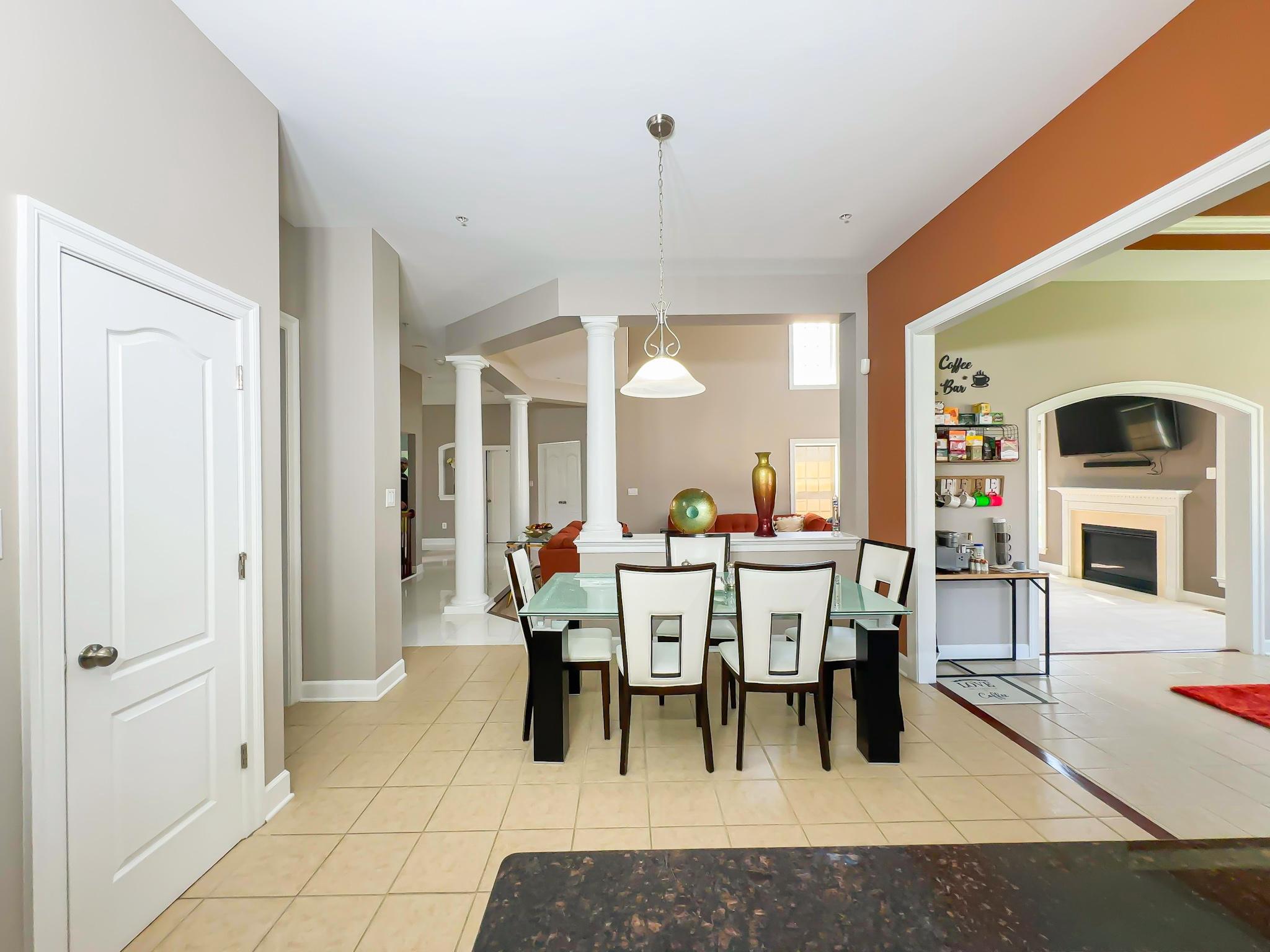 6609 CHATHAM PARK DRIVE