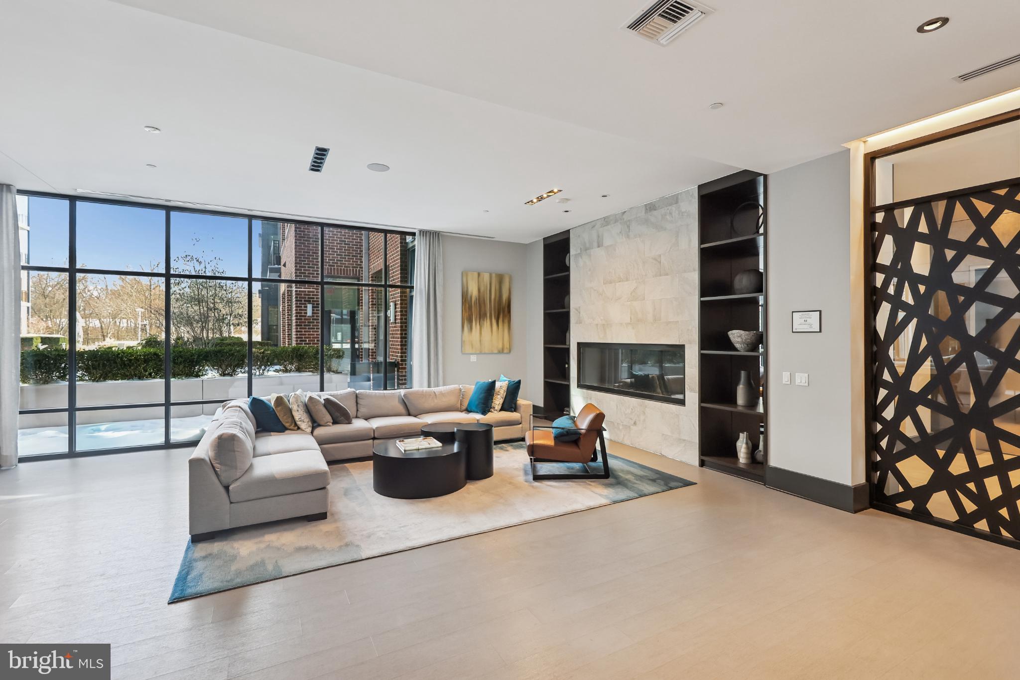 TYSONS CORNER - Residential