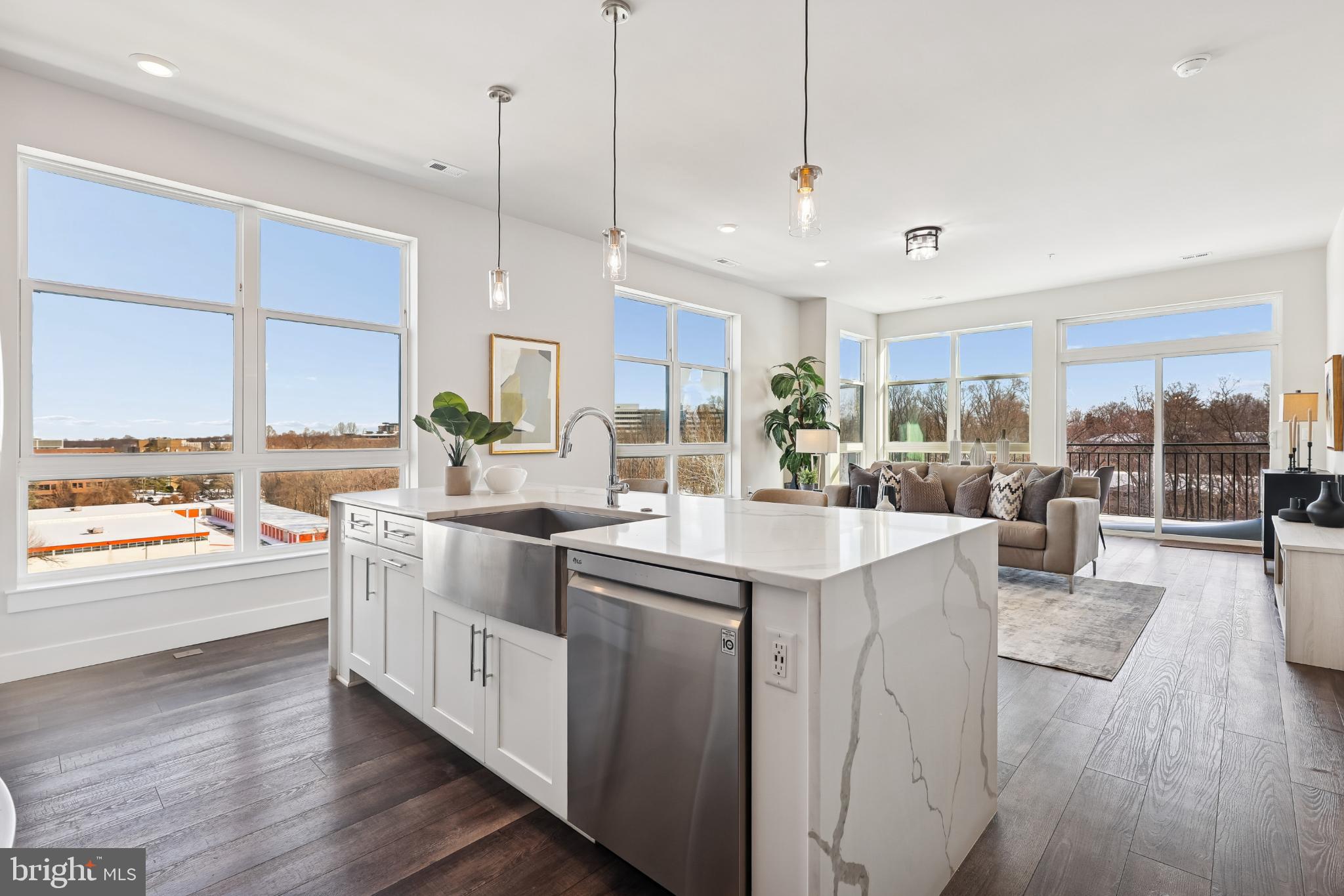 TYSONS CORNER - Residential