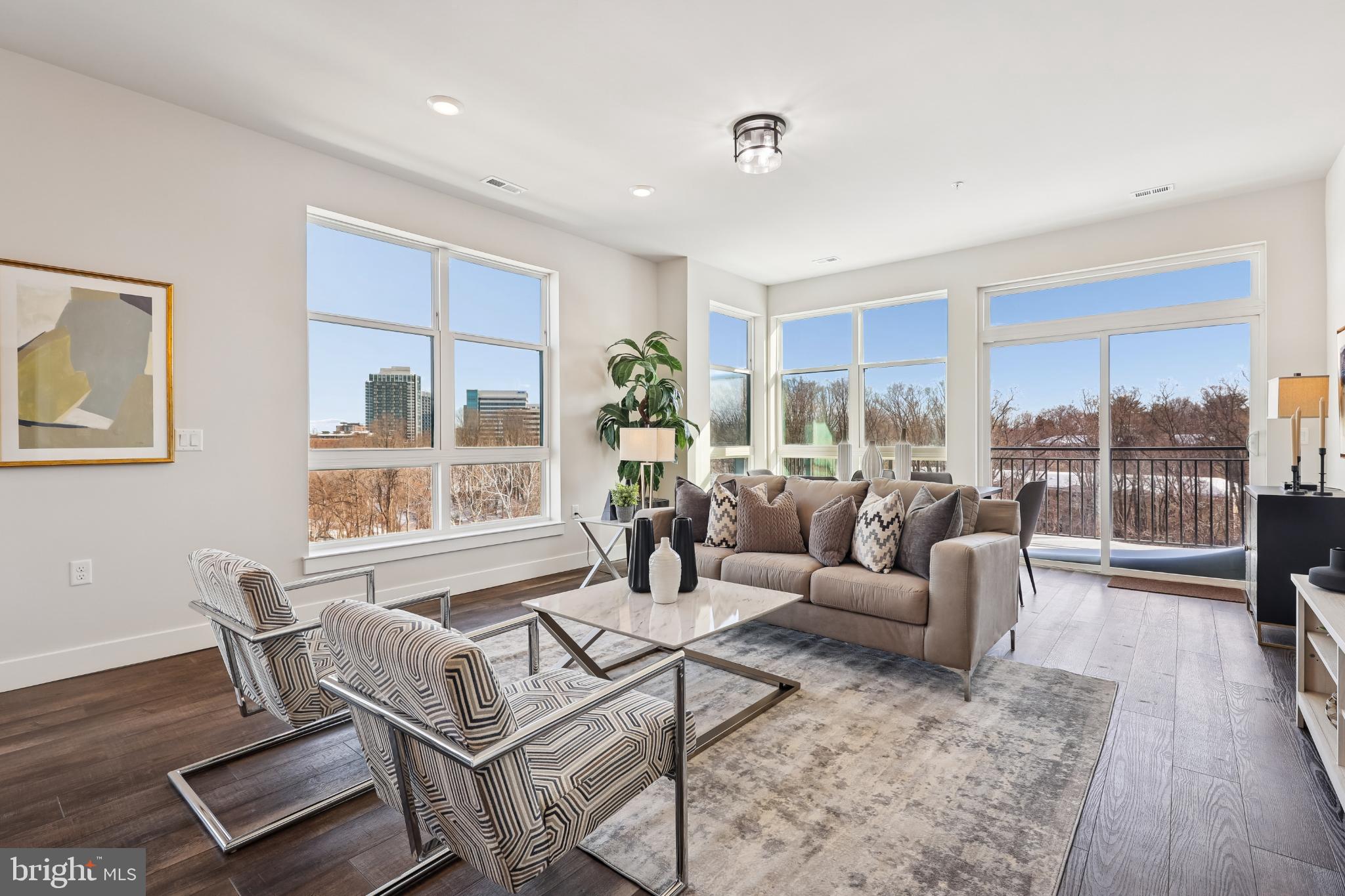 TYSONS CORNER - Residential